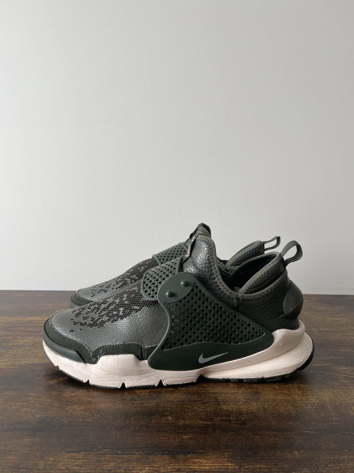 Nike × Stone Island Nike Sock Dart Mid x Stone Island Sneakers Dark Green RARE Size US 9 / EU 42 - 3 Thumbnail