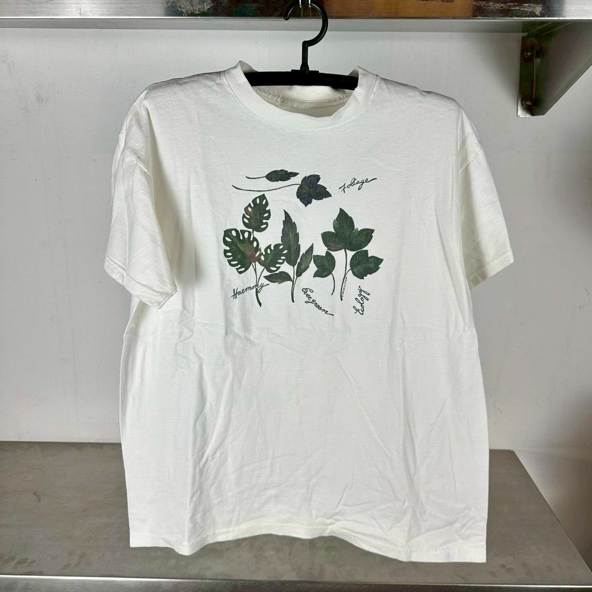 Vintage Vintage 1998 Plants Leaves Name Nature Graphic T-shirt Size US L / EU 52-54 / 3 - 1 Thumbnail