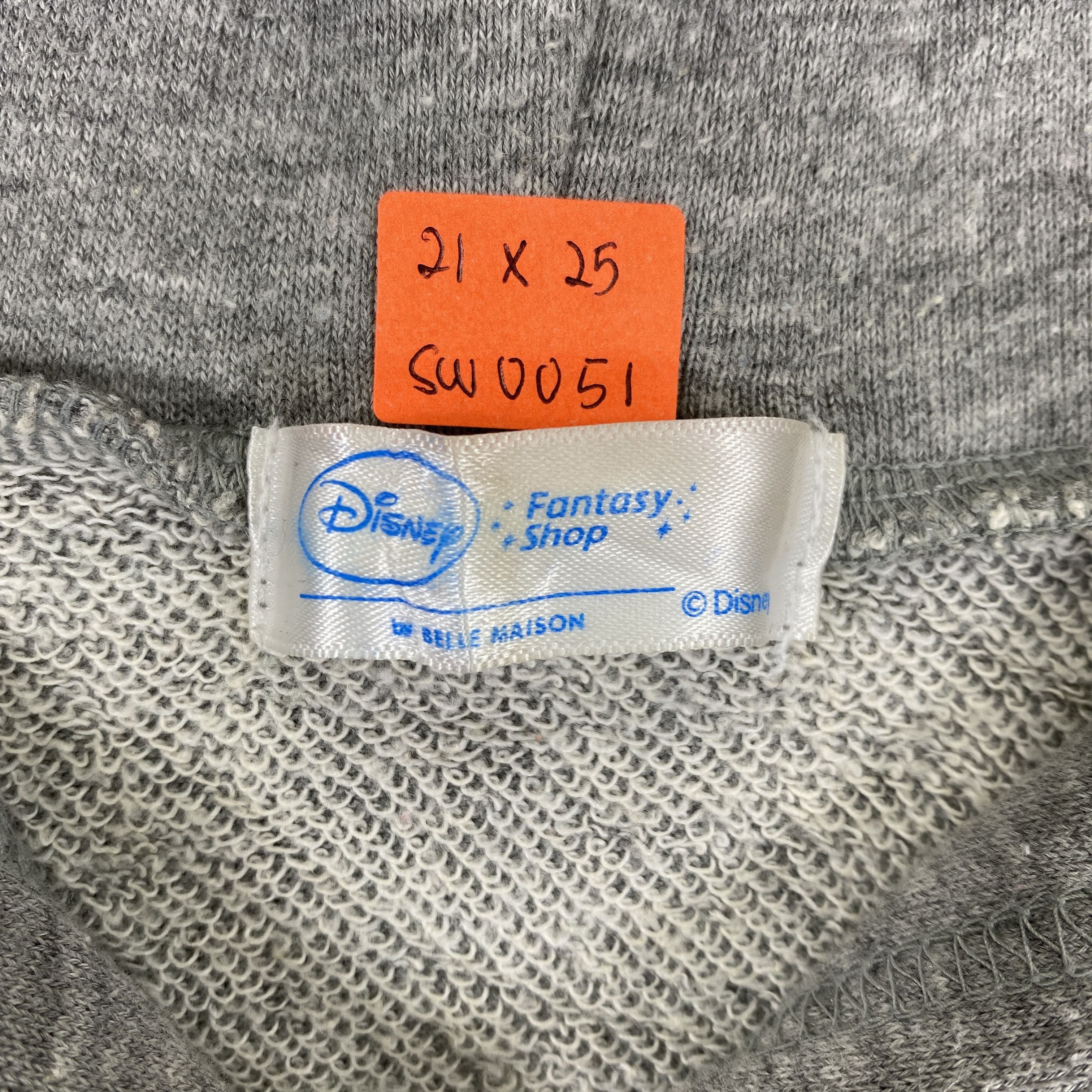 Japanese Brand Vintage Disney Pooh Big Design Hoodie - SW051 Size US S / EU 44-46 / 1 - 5 Thumbnail