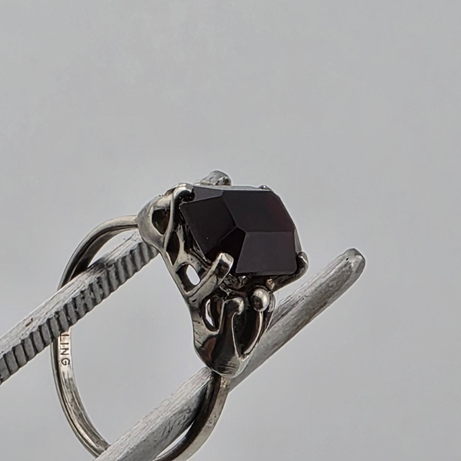 Other Sterling Silver Ring SARAH COVENTRY Garnet Solitaire 7.75 Size ONE SIZE - 12 Thumbnail