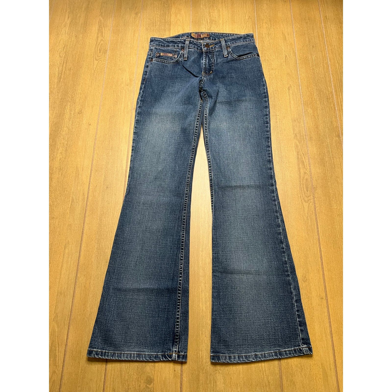 Vintage Vintage L.E.I Y2K Low Rise Flare Jean Women Sz 5 boho retro Size 27" / US 4 / IT 40 - 2 Thumbnail