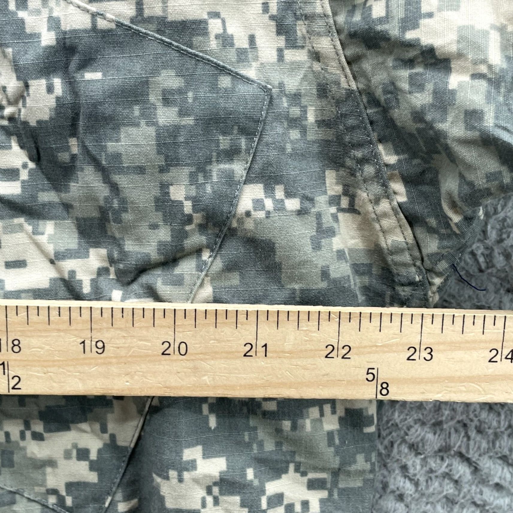 Vintage US Army Uniform Jacket Mens Medium Long Digital Camo Green Canvas Pockets Zip Button Size US M / EU 48-50 / 2 - 4 Thumbnail