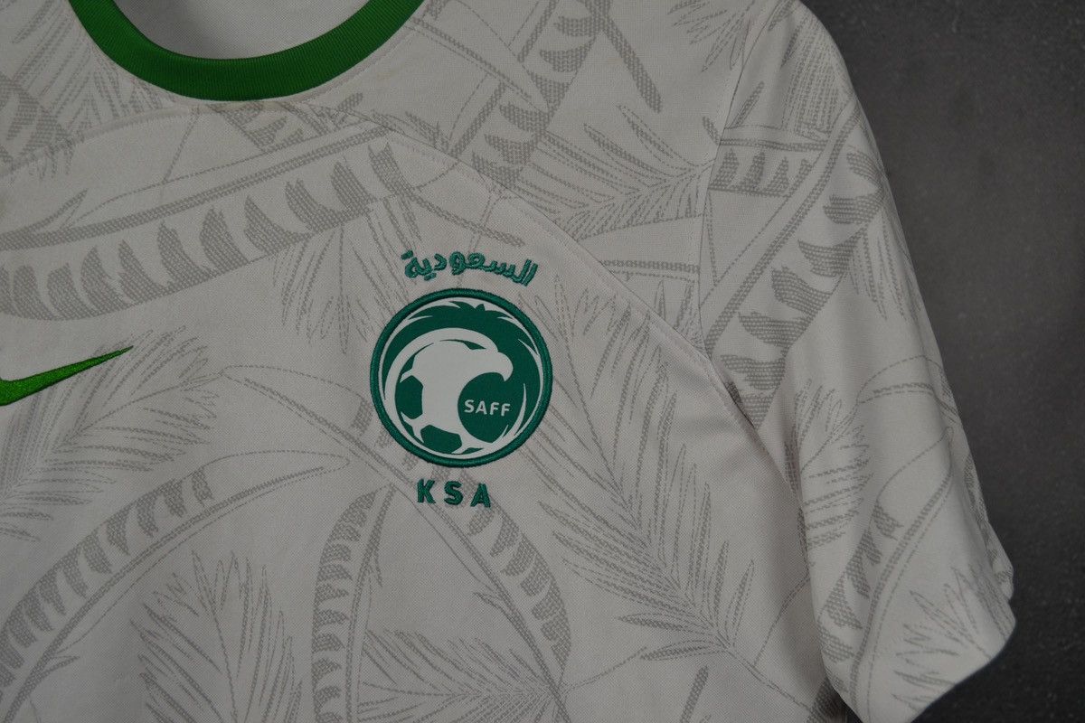 Nike Saudi Arabia 2020 2021 home soccer football jersey Nike Size US XS / EU 42 / 0 - 5 Thumbnail