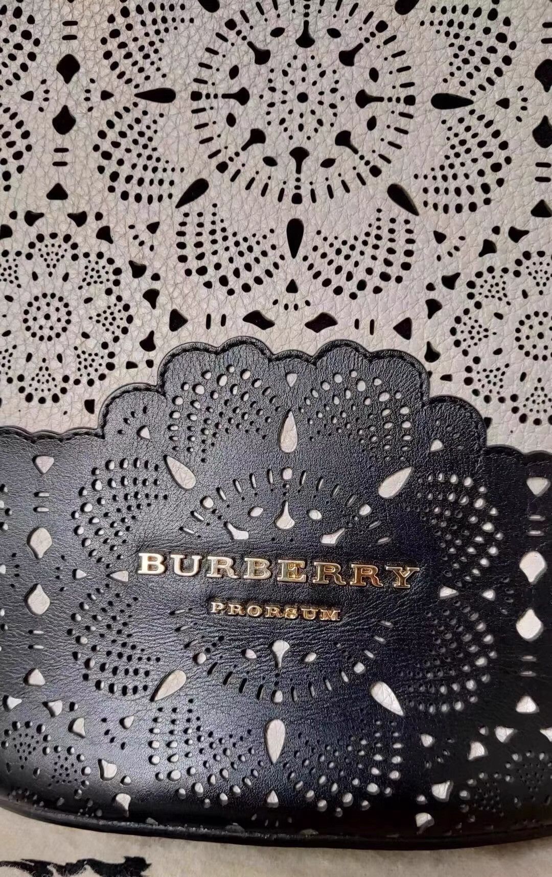 Burberry BURBERRY Bucket Handbag & Shoulder Bag K31 Size ONE SIZE - 3 Thumbnail