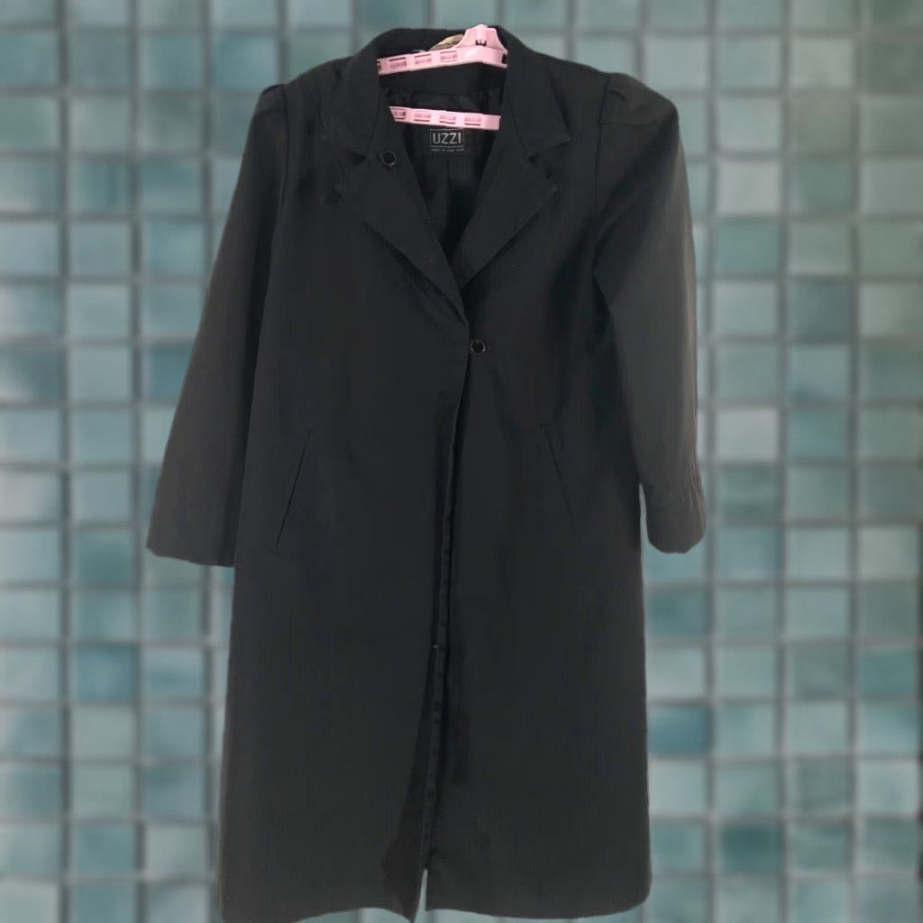 FUZZI Uzzi Women's Trench Coat Solid Black Lightweight Long Size 14 with Pockets Size XL / US 12-14 / IT 48-50 - 1 Thumbnail