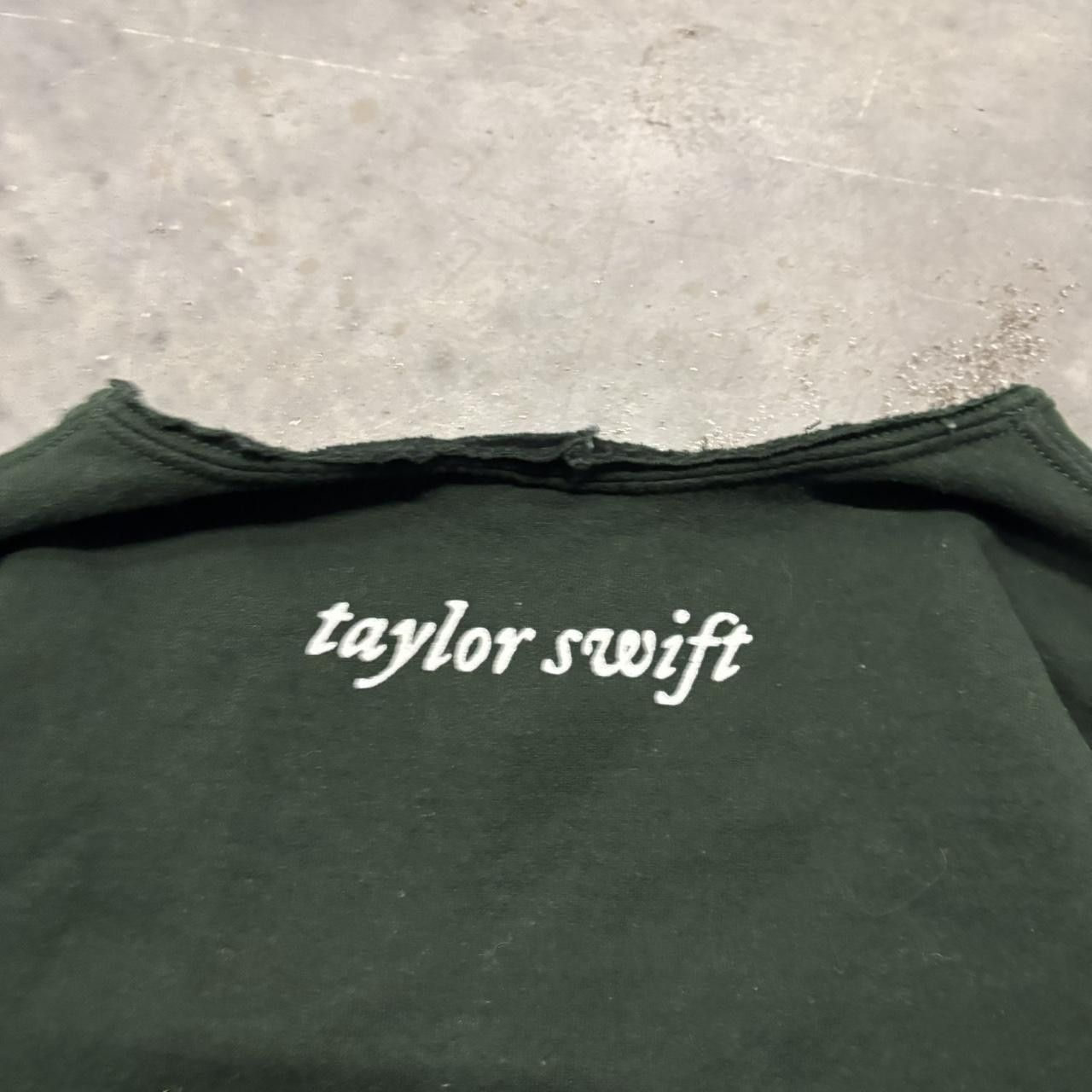 Japanese Brand × Vintage Y2K Taylor Swift Green Folklore Concert Official Merch Sweatshirt! Size US XL / EU 56 / 4 - 6 Thumbnail