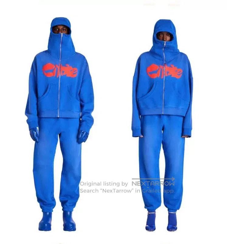 oversized blue zip.