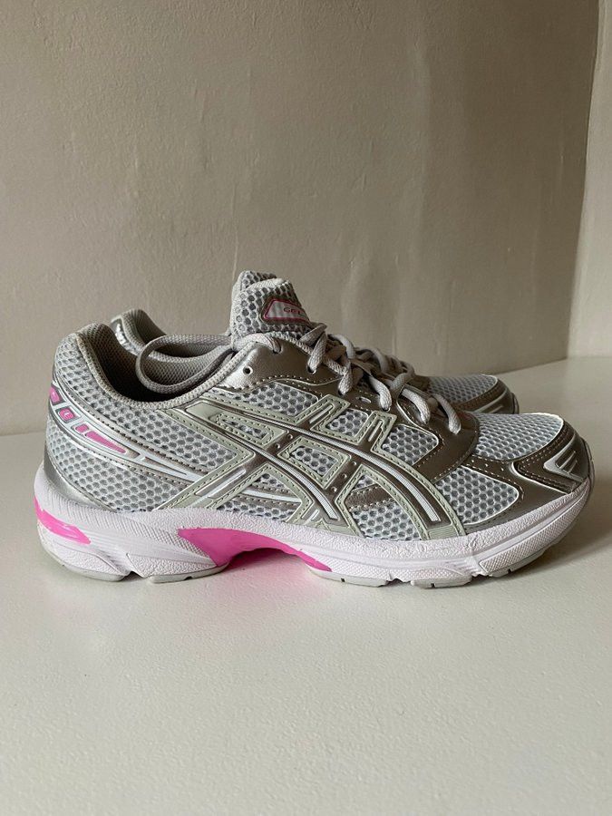 Asics Asics Women's GEL-1130 1202A164-020 GLACIER GREY/PURE SILVER Size US 9.5 / IT 39.5 - 1 Thumbnail