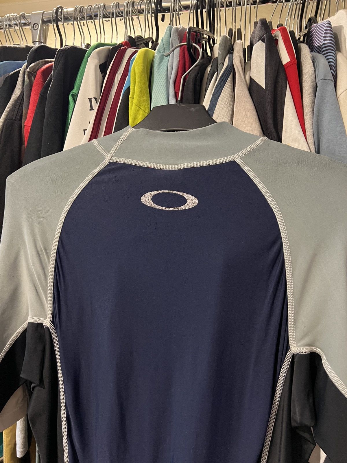 Oakley VINTAGE OAKLEY CYCLE JERSEY SHIRT SIZE XL DESTROYED HYPE Size US XL / EU 56 / 4 - 8 Thumbnail