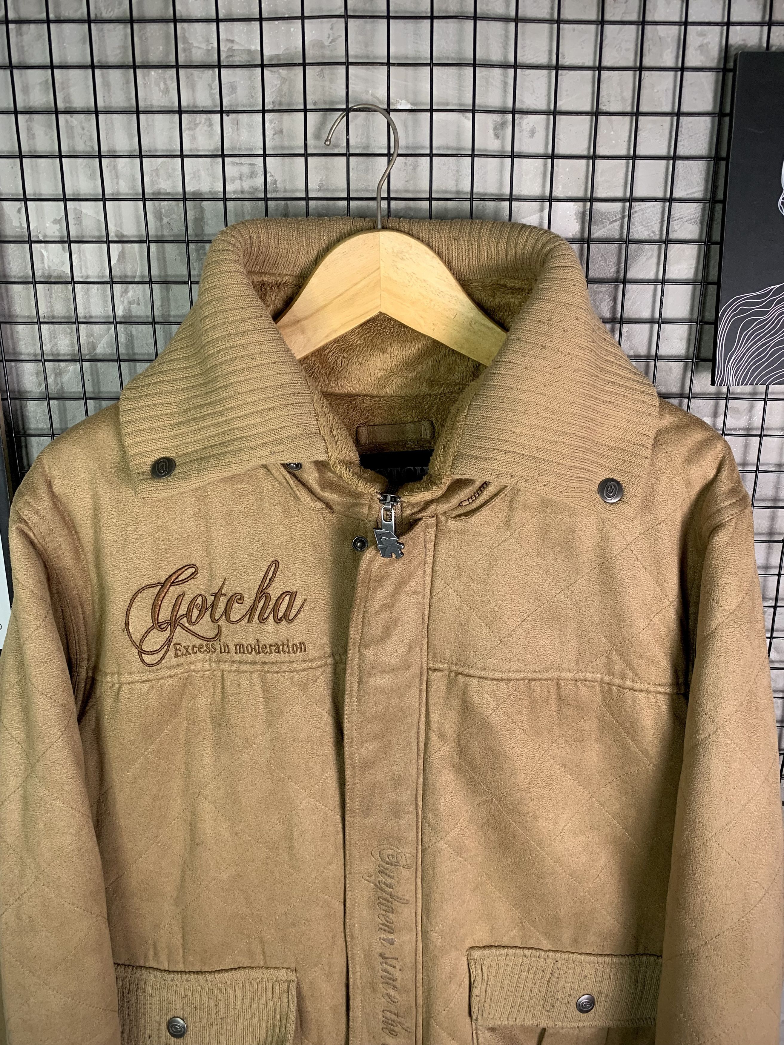 Gotcha Vintage Gotcha Quilted Suede Bomber Jacket Sherpa Lined Size US XL / EU 56 / 4 - 3 Thumbnail