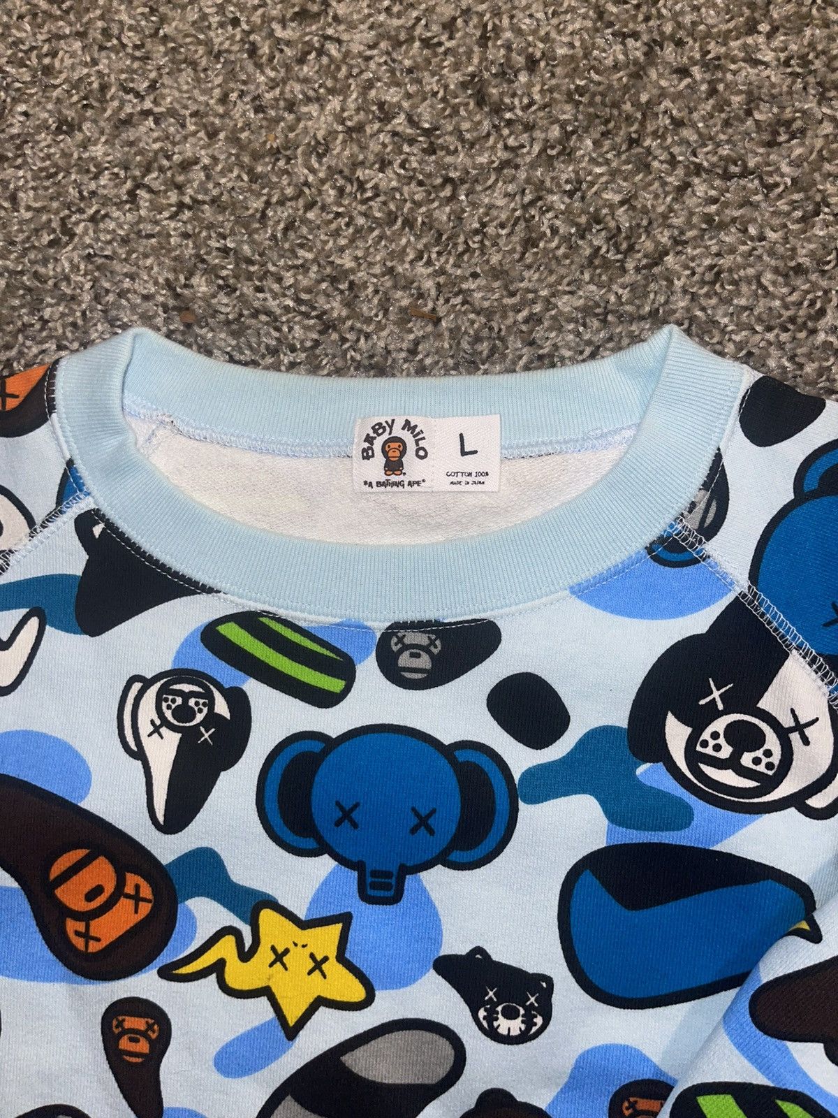 Bape Bape x kaws Baby Milo Animal Kingdom Crewneck Size US L / EU 52-54 / 3 - 8 Thumbnail