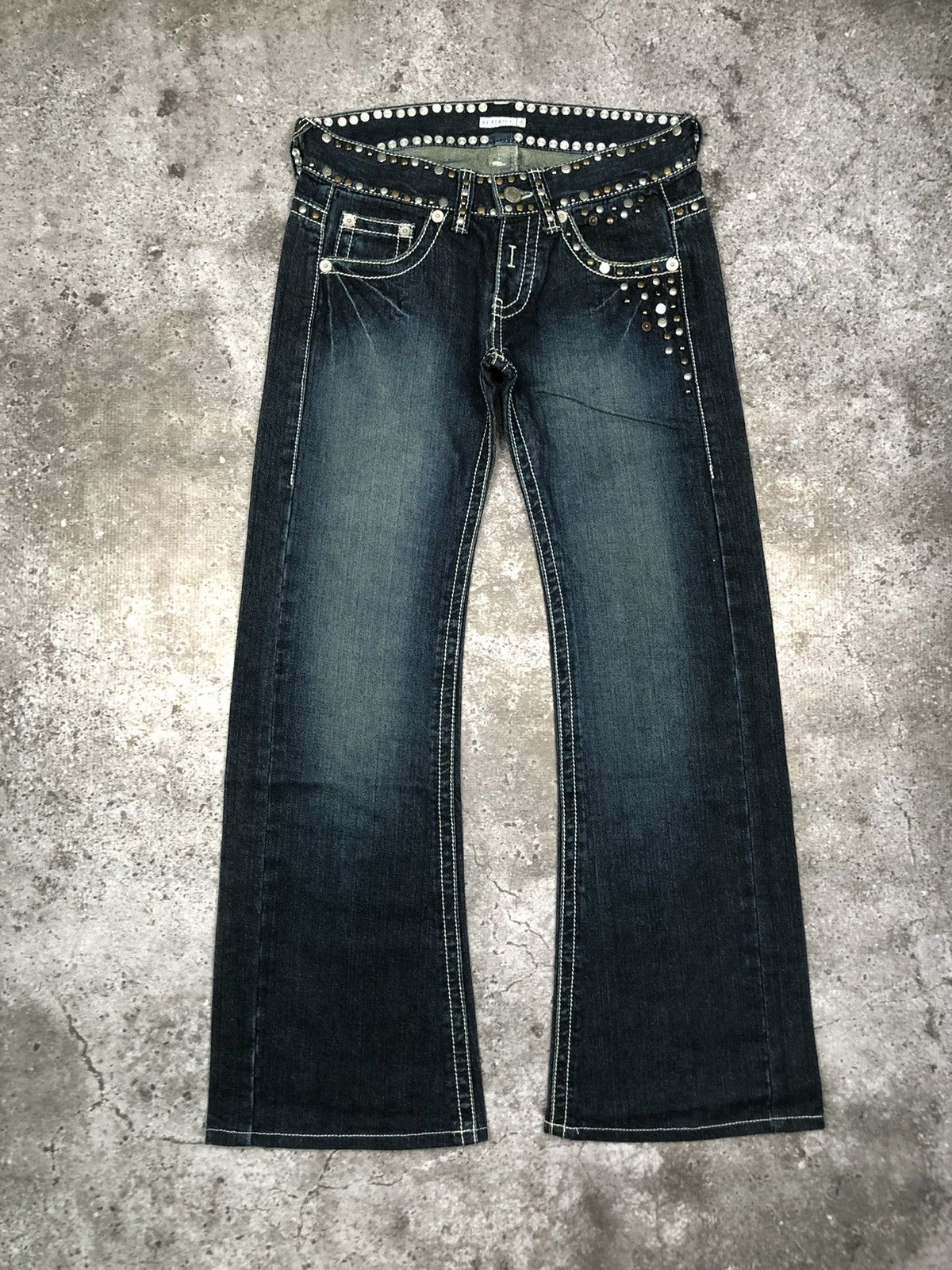 Japanese Brand BEATRICE Button Spike Jeans OiOiOi Size US 29 - 1 Thumbnail