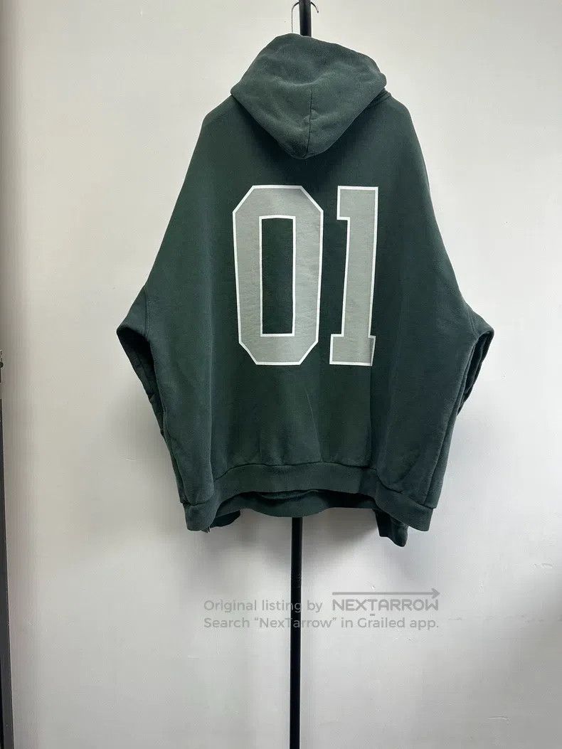 Balenciaga Balenciaga Printed Oversized Basketball Hooded Long Sleeve Size US M / EU 48-50 / 2 - 2 Thumbnail