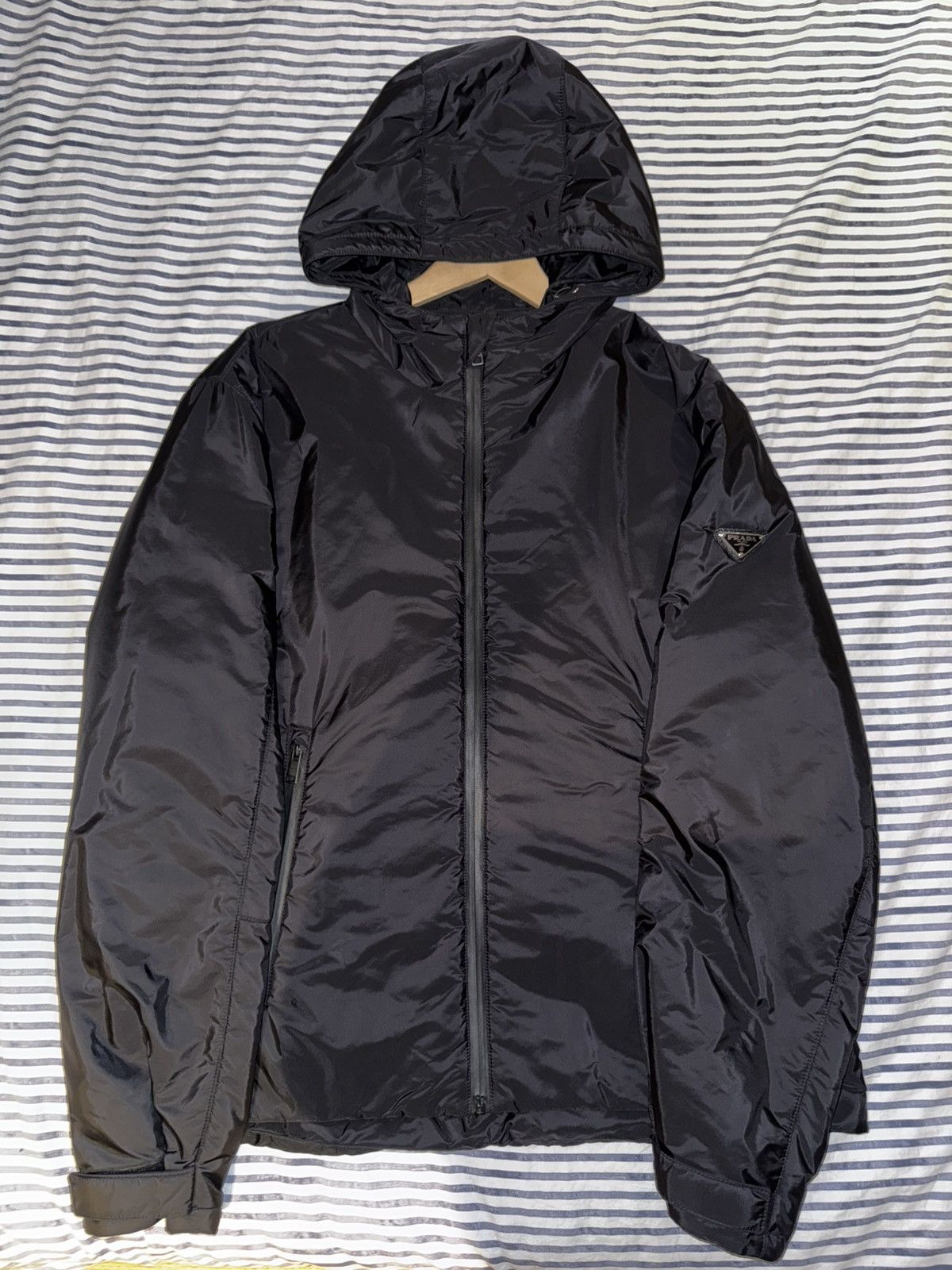 Prada Prada Milano Laminated Nylon Padded Jacket Blk Size 56 L/XL Size US XL / EU 56 / 4 - 2 Thumbnail