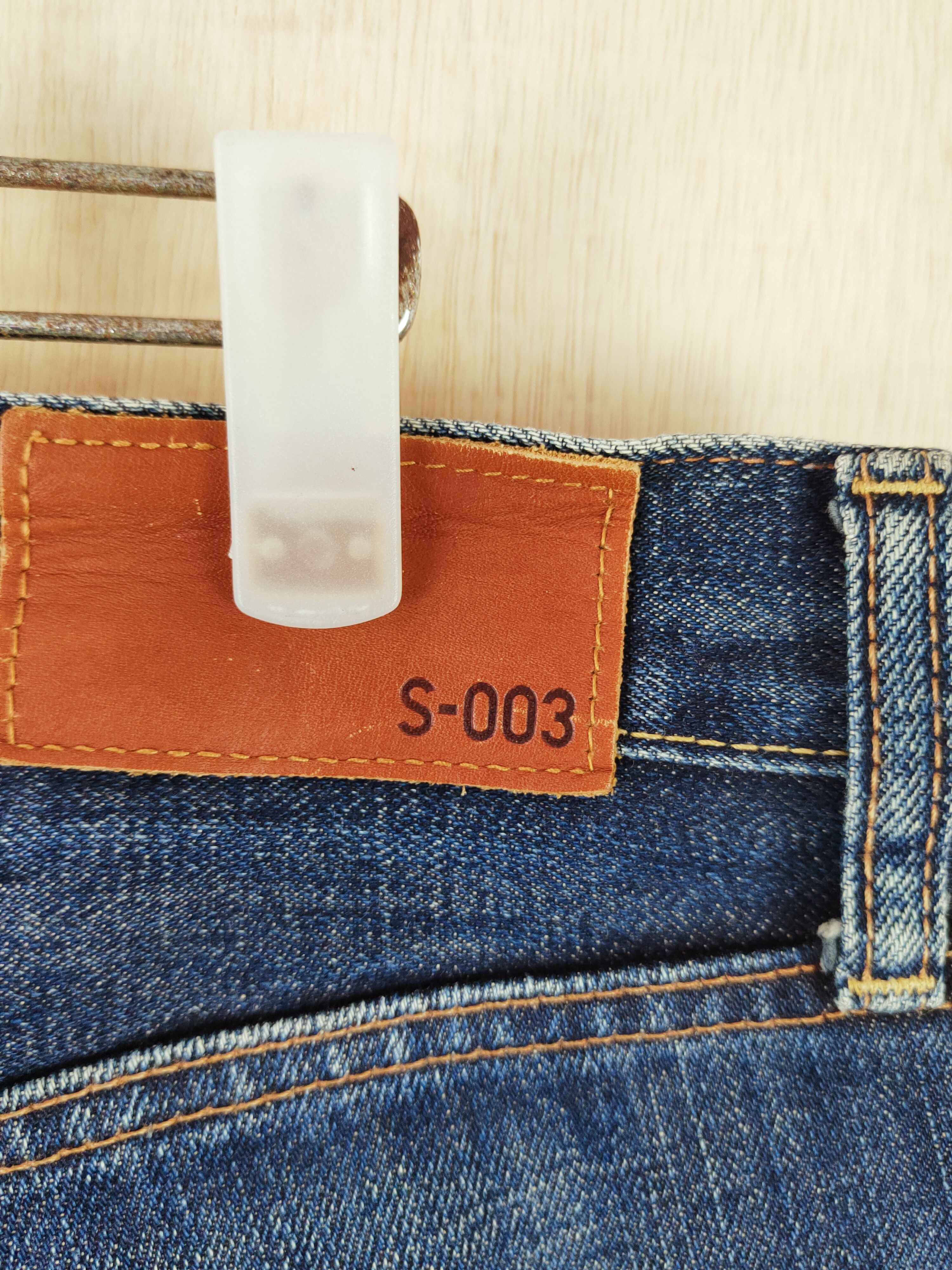 Japanese Brand Uniqlo Dark Blue Distressed Ripped Jeans #S2656 Size US 35 - 10 Thumbnail