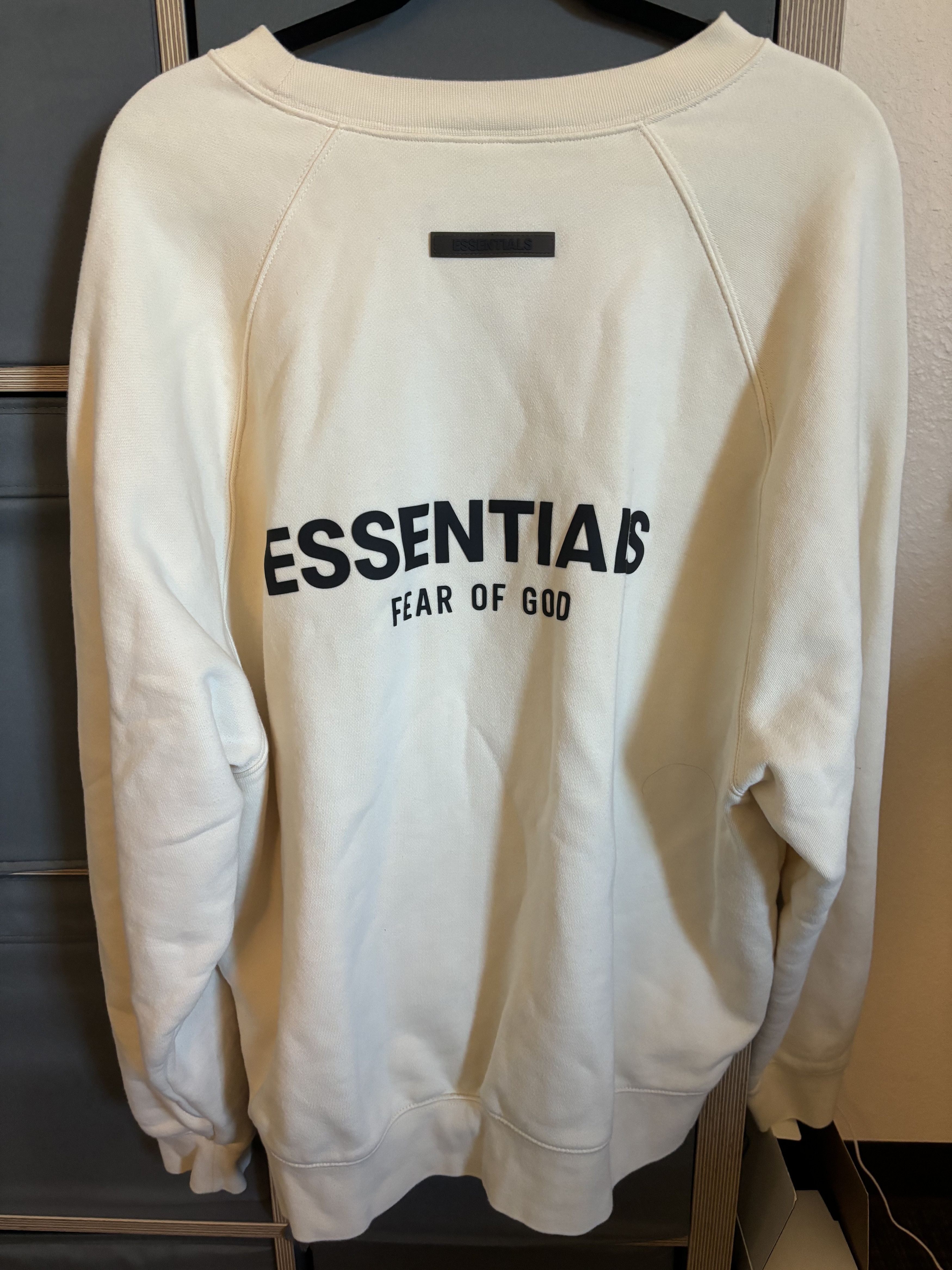 Essentials × Fear of God FOG Crewneck Cream (L) Size US L / EU 52-54 / 3 - 2 Thumbnail