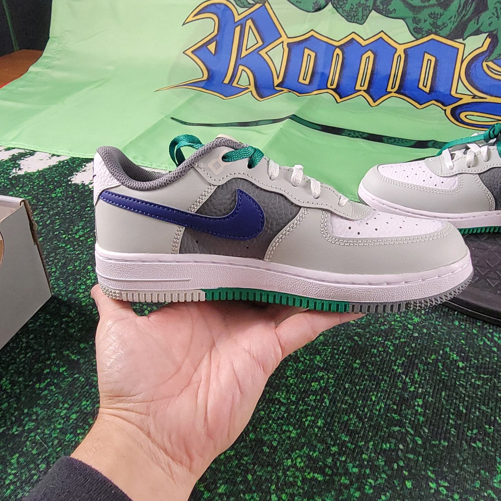 Nike Kid's (PS) Nike Force 1 LV8 Silver/Deep Royal Blue Sz 3Y Size US 4.5 / IT 34.5 - 7 Thumbnail