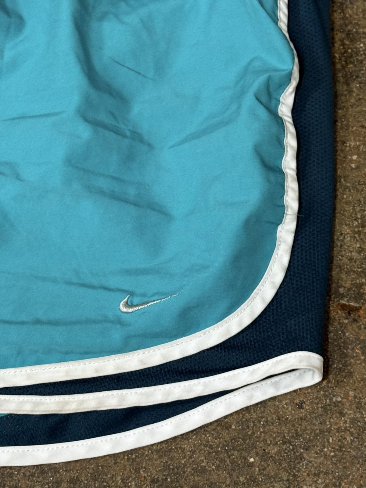 Nike Nike Blue Teal Embroidered Swoosh Run Track Shorts XL Size 32" / US 10 / IT 46 - 2 Thumbnail