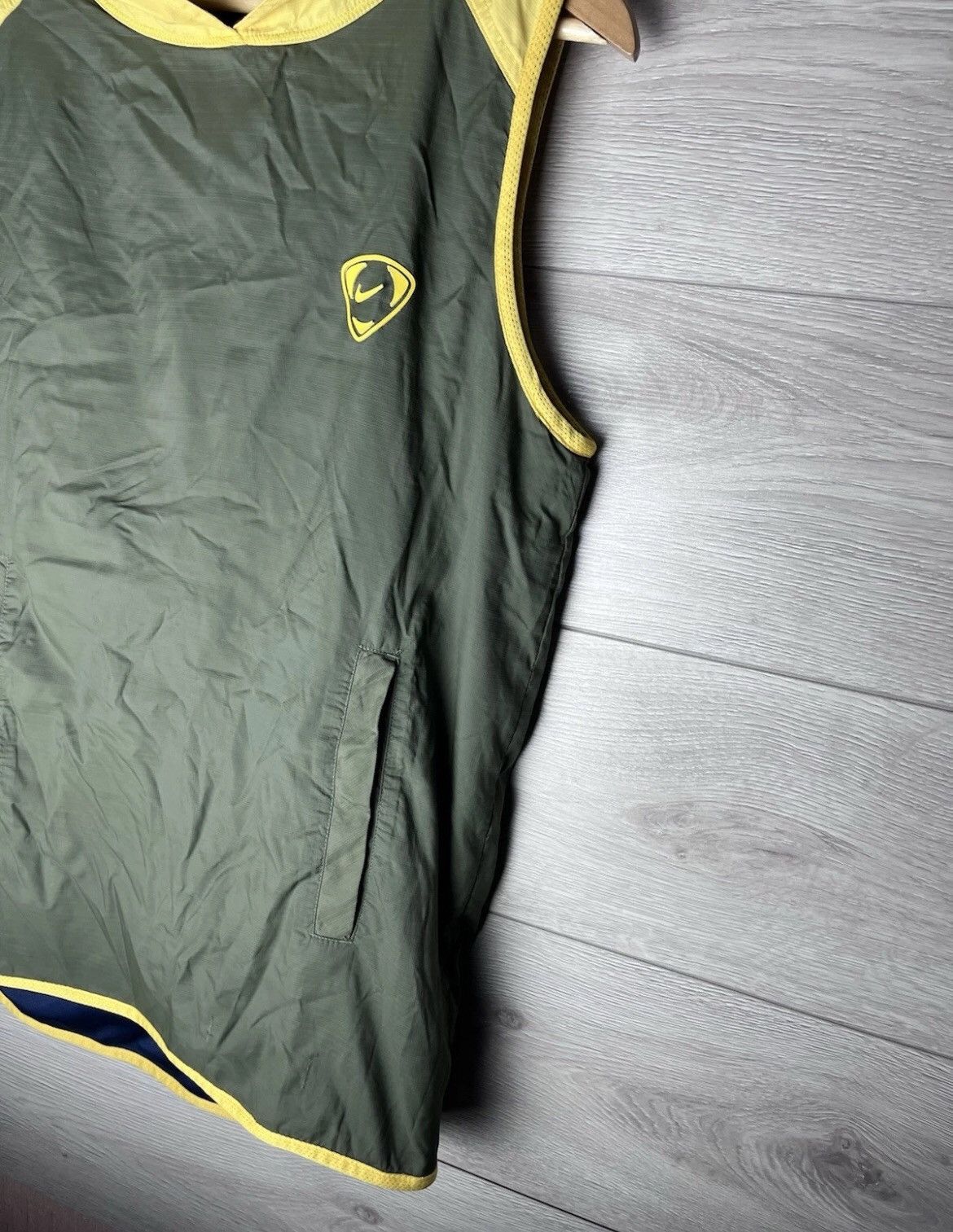 Other MENS vest vintage Nike nylon drill size S Dri-fit Y2K Size US L / EU 52-54 / 3 - 4 Thumbnail