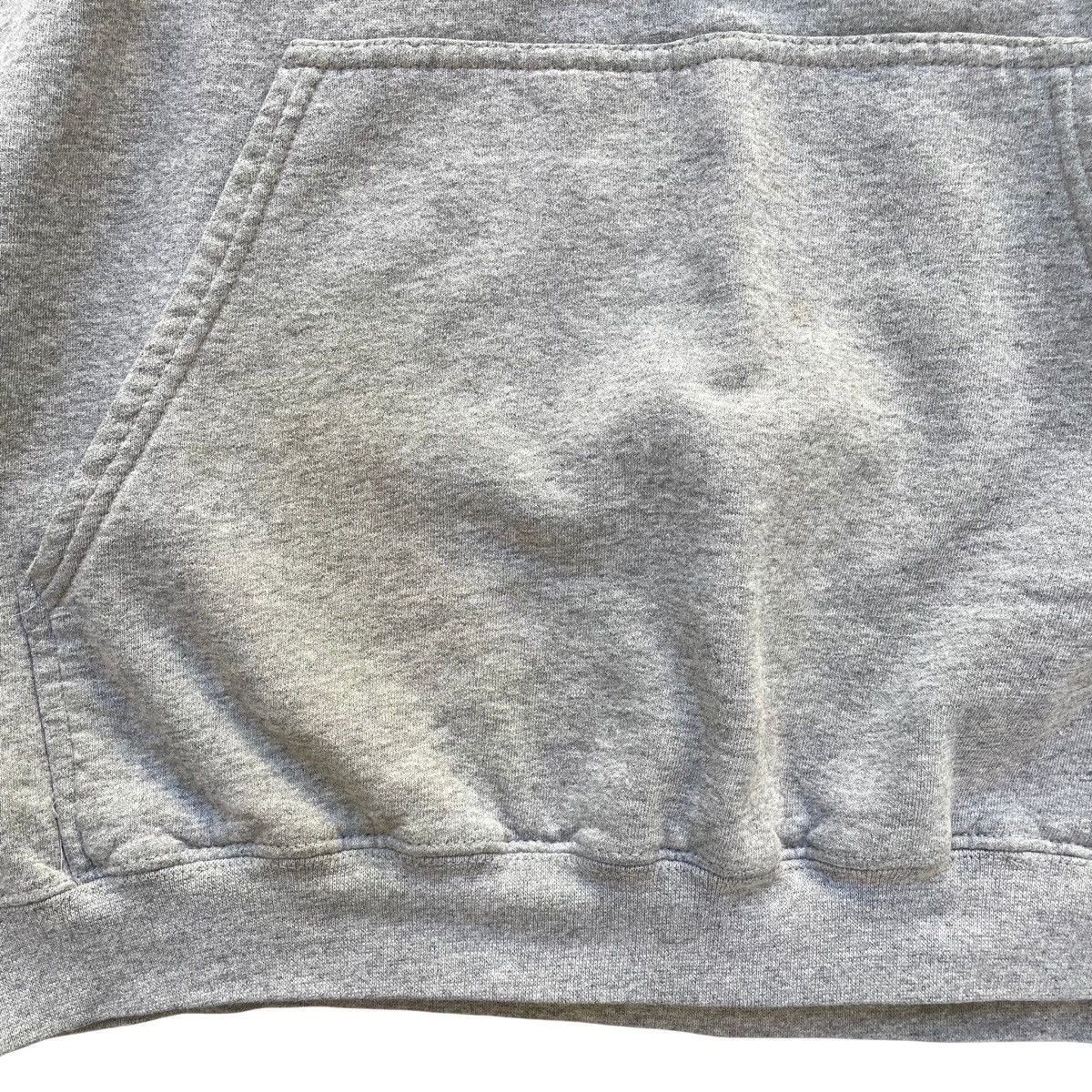 Nike Vintage Nike Swoosh Felt Big Logo Hoodie Sweatshirt Size XL Size US XL / EU 56 / 4 - 5 Thumbnail