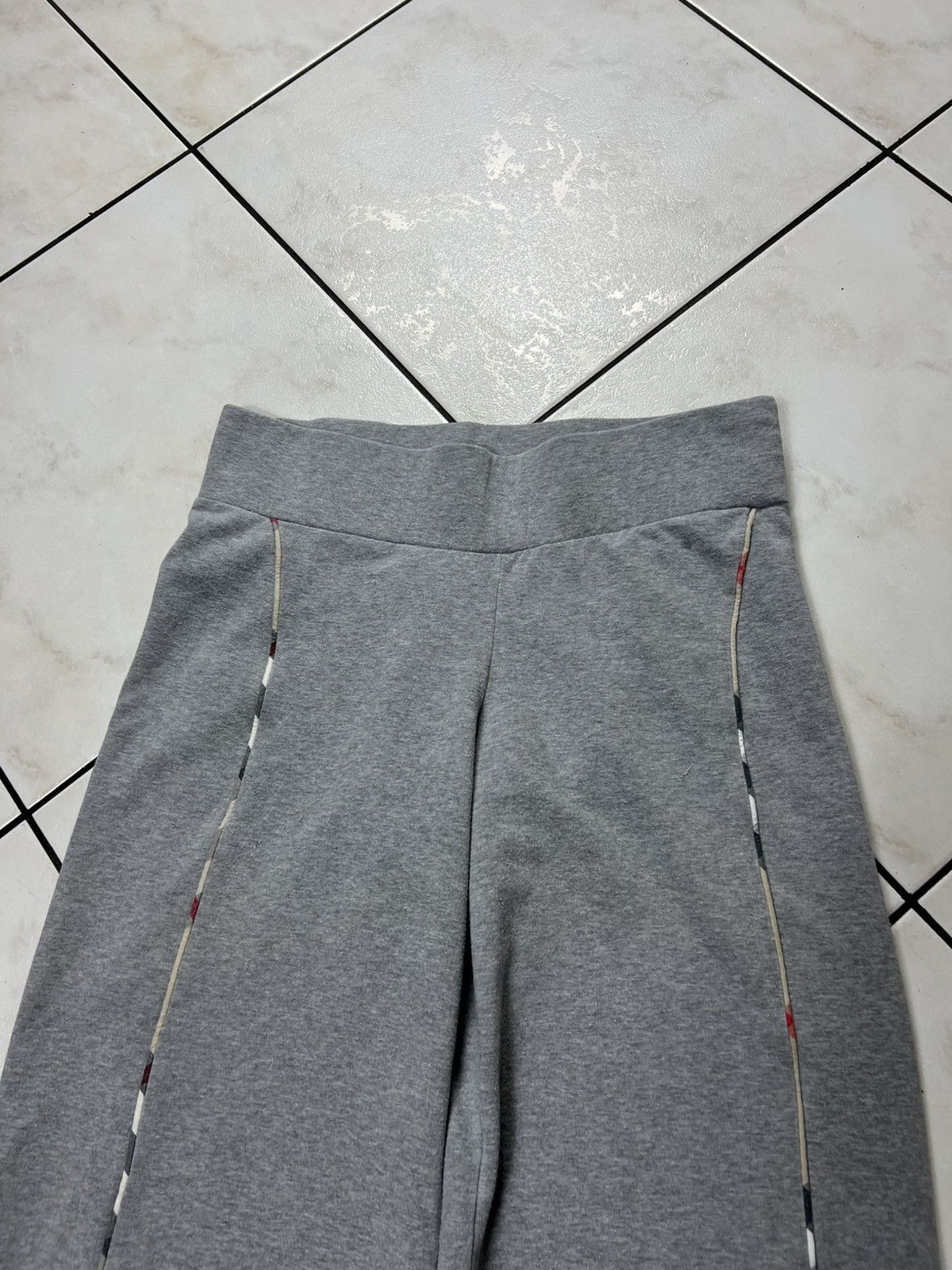 Burberry Vintage Burberry y2k juicy stripe check baggy sweatpants Size 27" / US 4 / IT 40 - 8 Thumbnail
