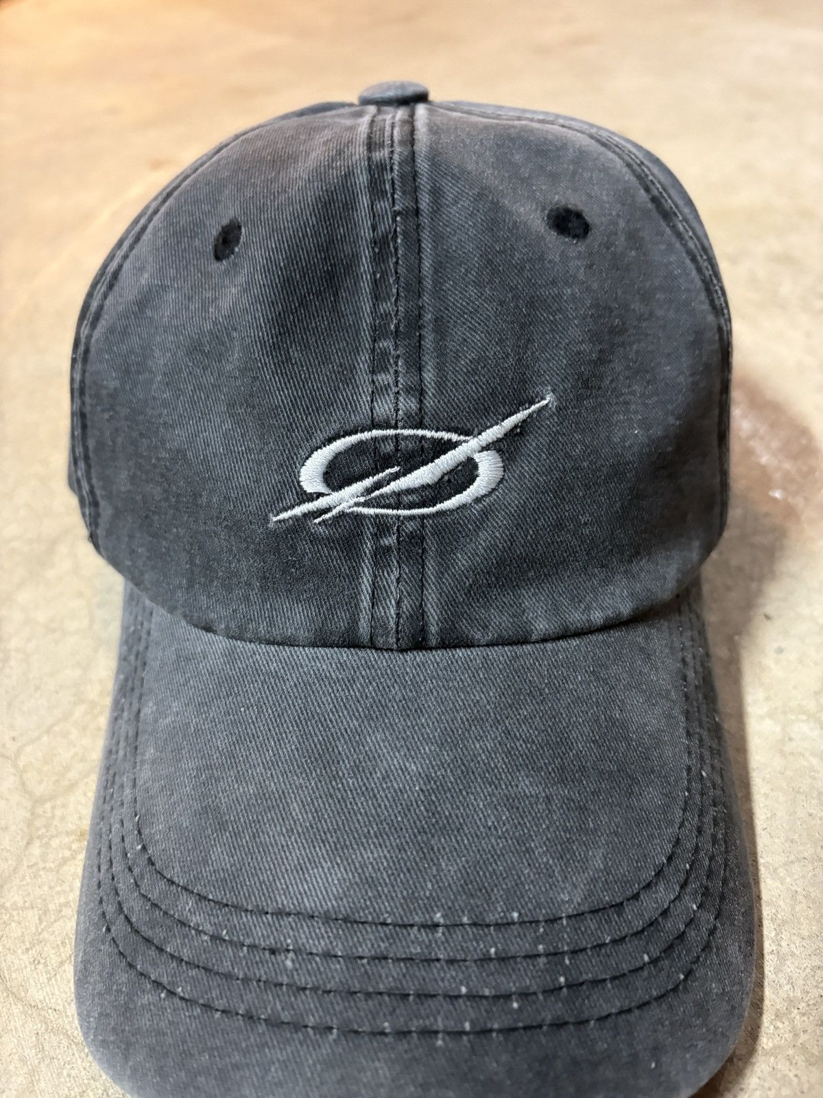 Other Oakley Style Y2K Stone Washed Faded Black Cap Adjustable Size ONE SIZE - 2 Thumbnail