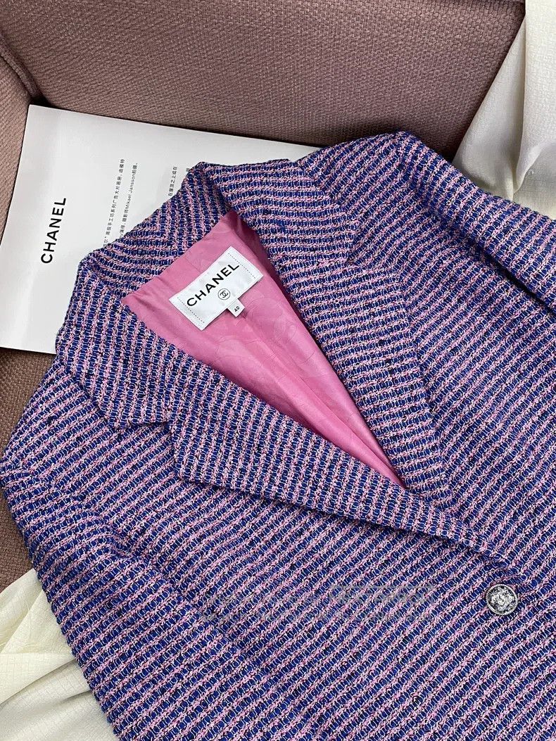 Chanel Chanel 23P purple diamond button tweed coat Size S / US 4 / IT 40 - 2 Thumbnail