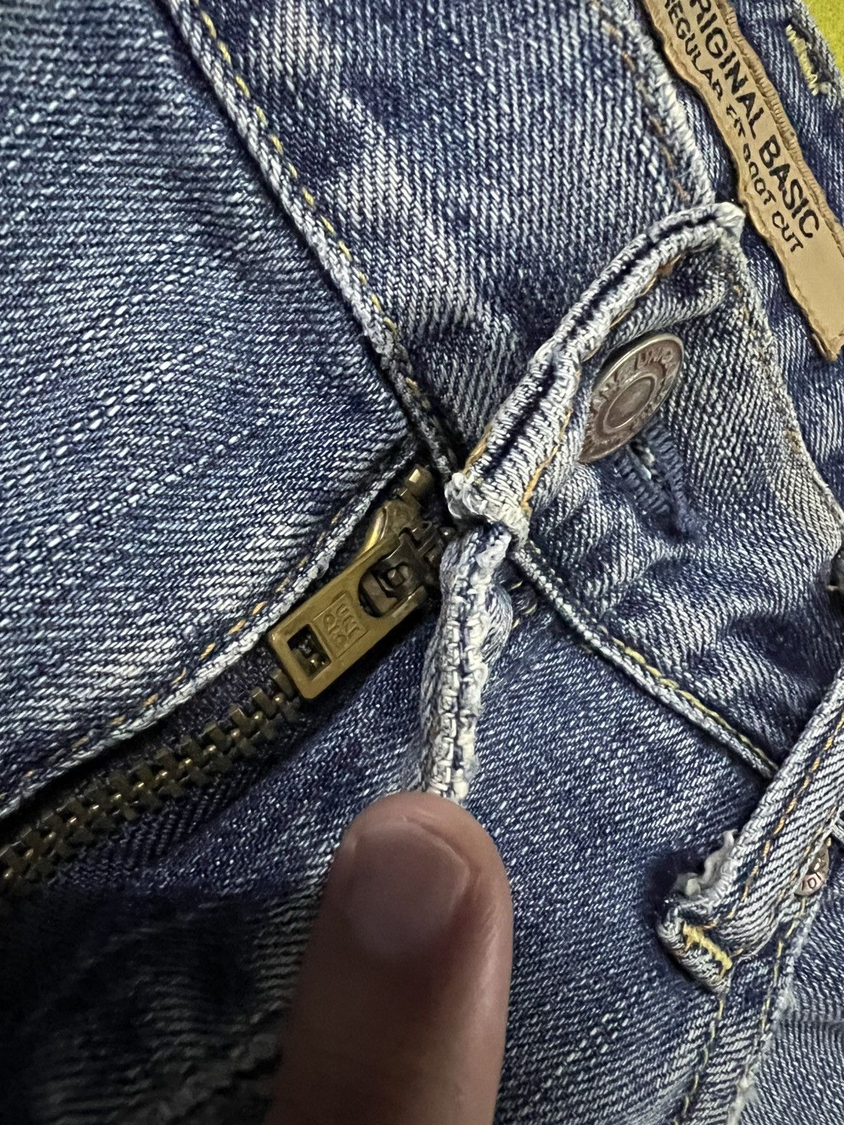 Japanese Brand 💥Flare💥Vintage Uniqlo B-002 light Wash Jean Size US 34 / EU 50 - 12 Thumbnail