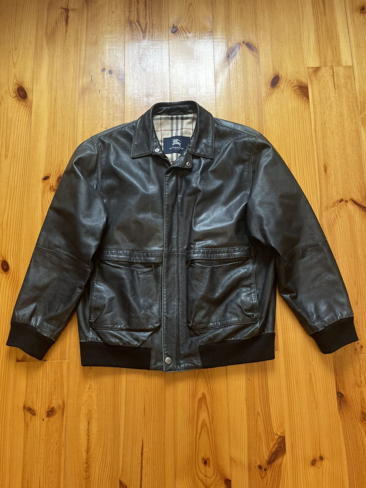 BURBERRY 黒 ナイロンジャケット BURBERRY バーバリー アウター ジャケット ナイロンジャケット