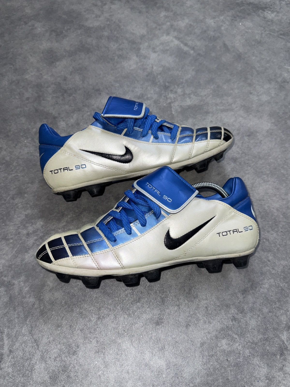 Nike Vintage real leather fooball soccer boots 2003 rare total 90 Size US 8.5 / EU 41-42 - 2 Thumbnail
