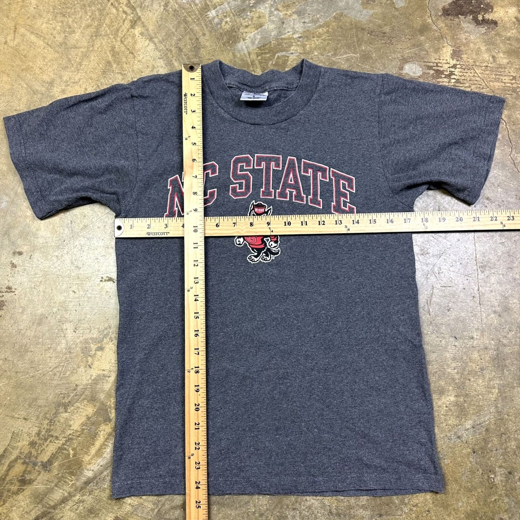 Vintage VINTAGE The Cotton Exchange NC State Wolfpack Graphic T-Shirt Unisex Adults Small Gray 90s Front Graphic Made USA Size US S / EU 44-46 / 1 - 5 Thumbnail