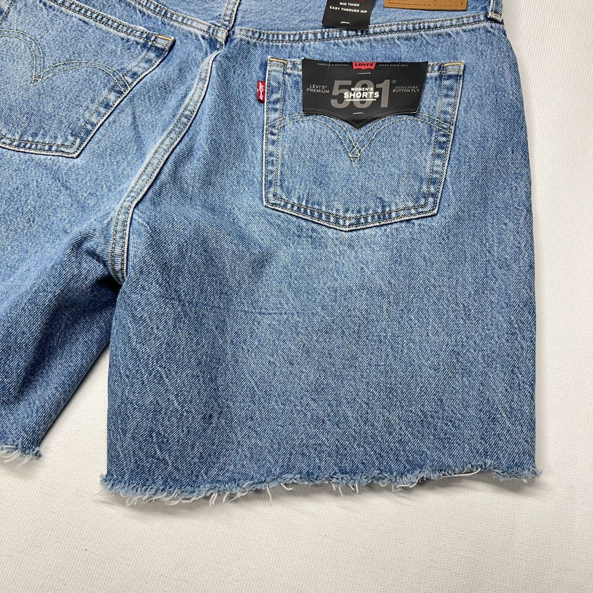 Levi's NEW Levis Premium Jean Shorts Blue 501 Mid Thigh Distressed Size 32" / US 10 / IT 46 - 16 Thumbnail