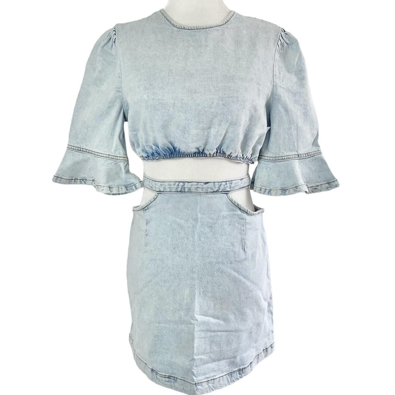 WeWoreWhat WeWoreWhat Set Denim Cut Out Waist Mini Skirt & Crop Top XS Size 26" / US 2 / IT 38 - 1 Thumbnail