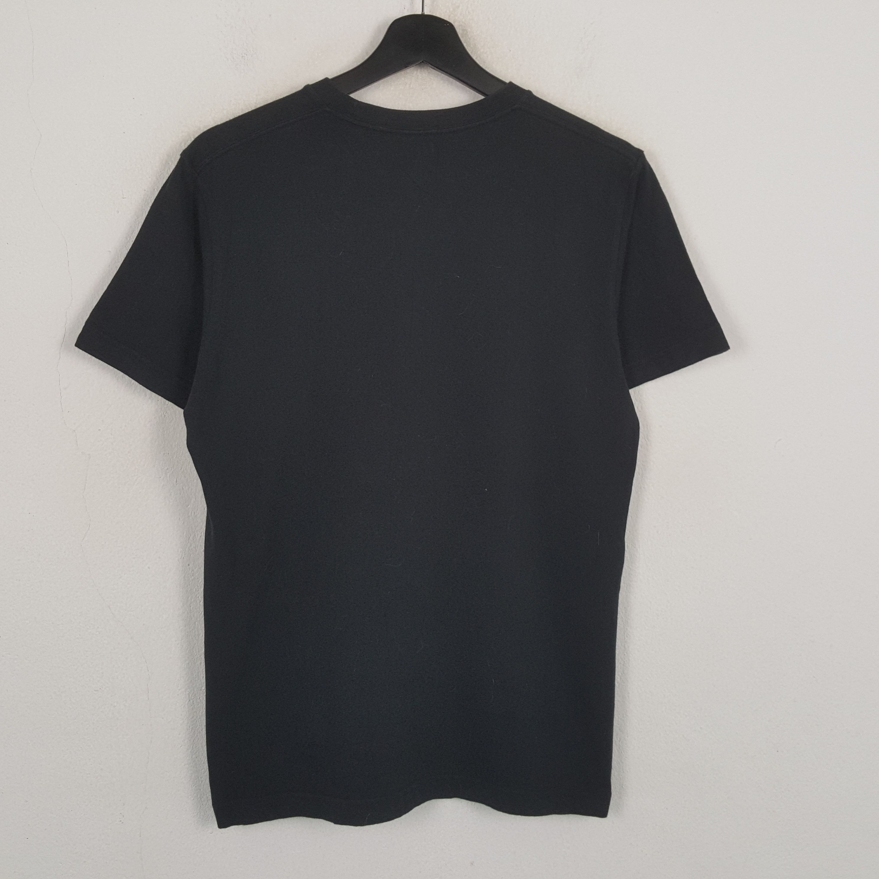 Uniqlo Uniqlo X Disney Mickey Mouse Tshirt RR18 Size US M / EU 48-50 / 2 - 3 Thumbnail