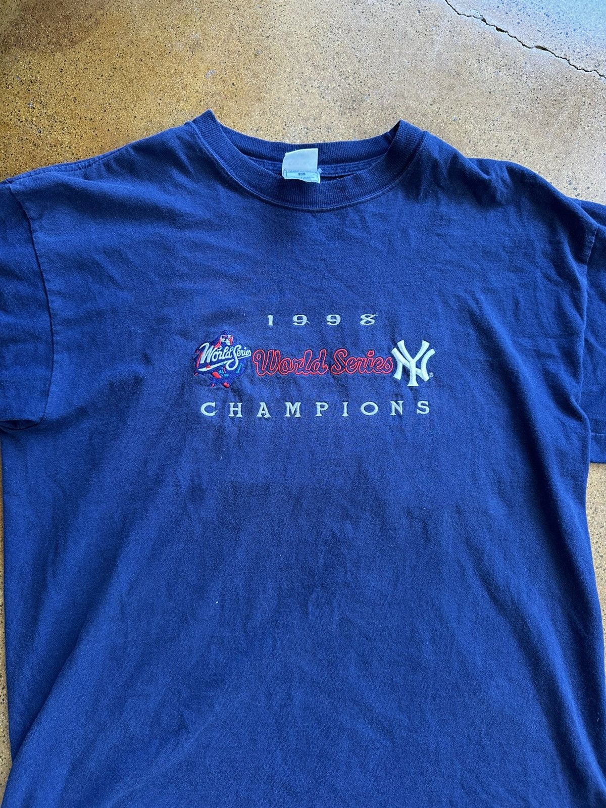 Other Vintage Yankees 1998 World Series champs T shirt XL Size US XL / EU 56 / 4 - 2 Thumbnail