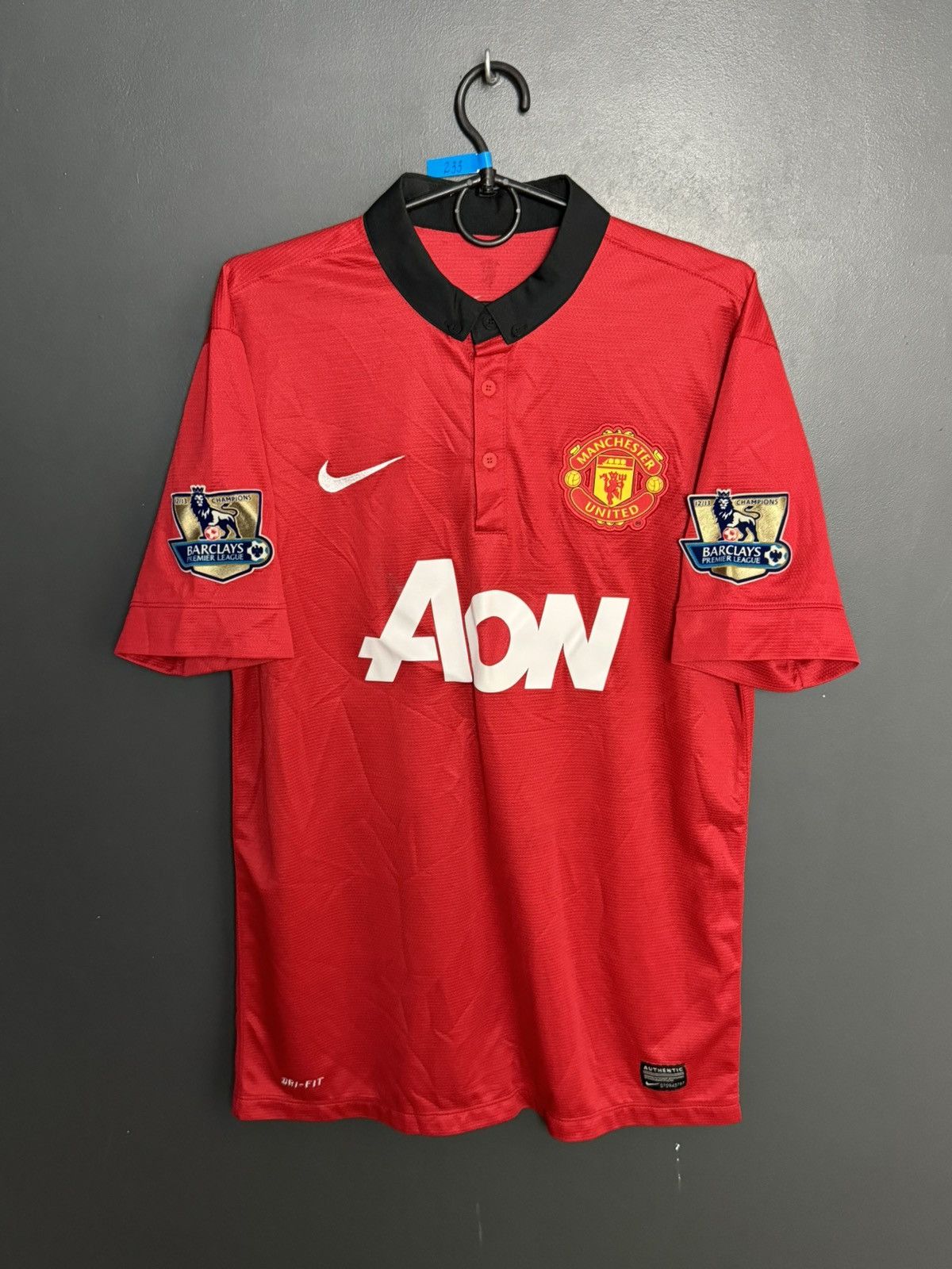 Nike Manchester United 13/14 Robin van Persie Football Jersey Size US M / EU 48-50 / 2 - 2 Thumbnail