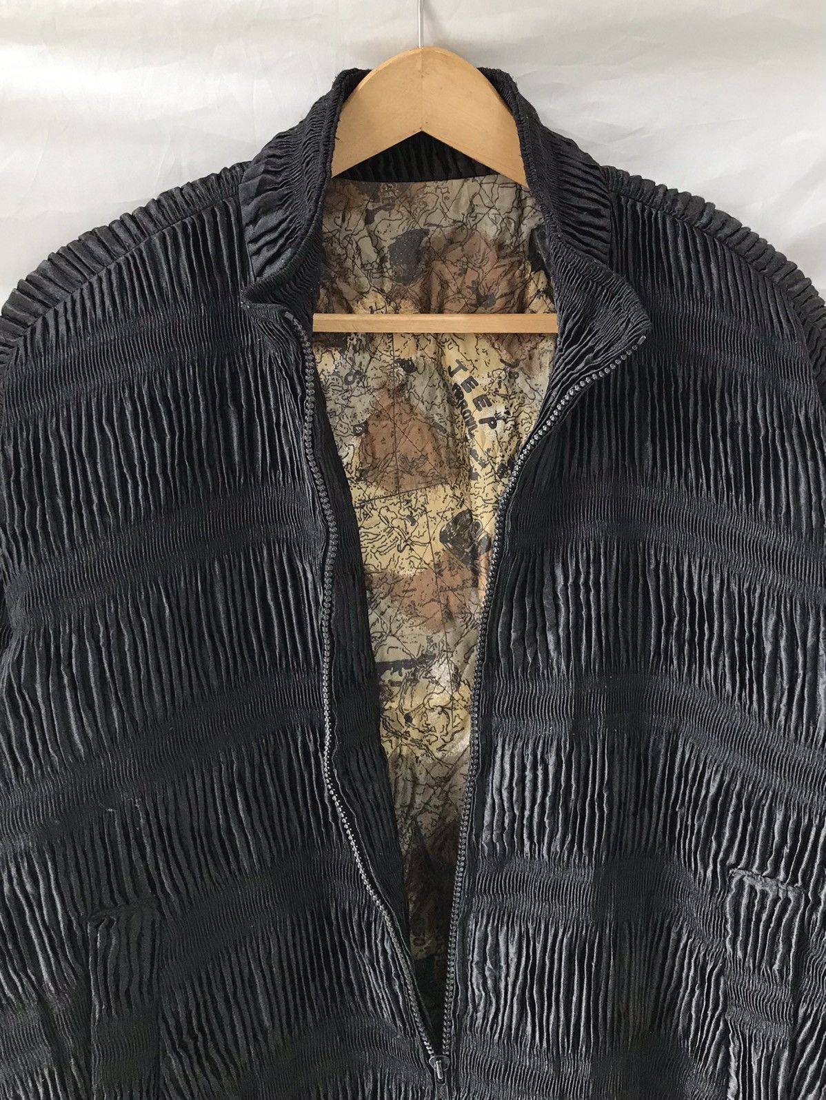 Vintage Vintage Pleated Jacket inspired Issey Miyake Size US M / EU 48-50 / 2 - 5 Thumbnail
