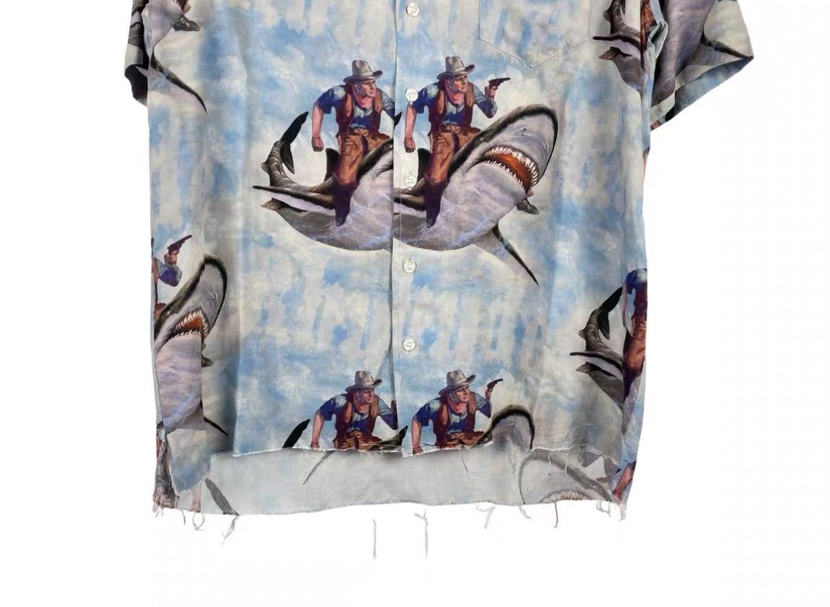 Rhude Rhude Shark Print Distressed Fringe Short Sleeve Shirt J31 Size US XS / EU 42 / 0 - 4 Thumbnail
