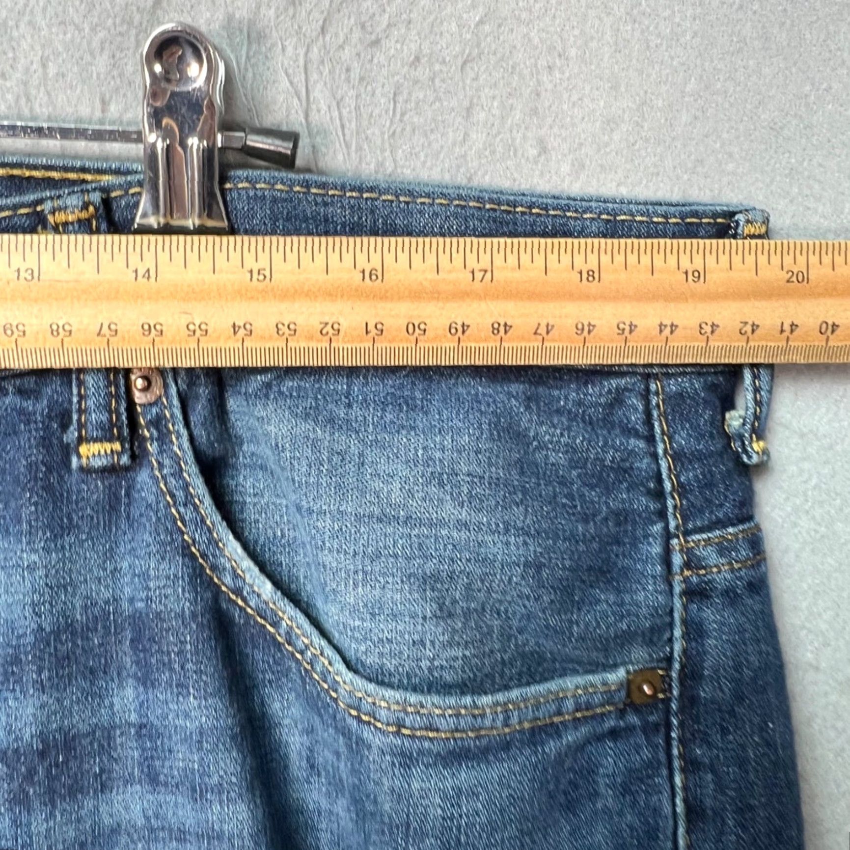 Levi's Levi's Jeans 38x32 Classic Blue 100% Cotton Denim Straight Leg 5-Pocket Design Mens Regular XS? Size US 38 / EU 54 - 6 Thumbnail