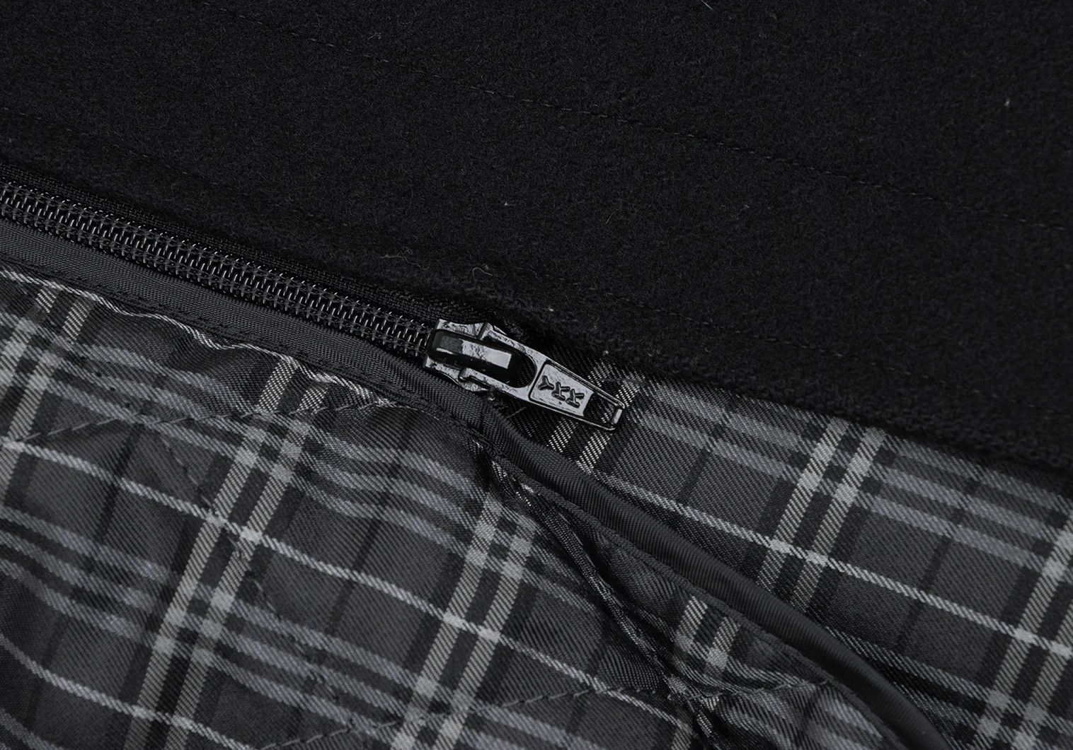 Burberry Wool Melton Half Coat with Removable Liner in Black, Size M Size US M / EU 48-50 / 2 - 12 Thumbnail