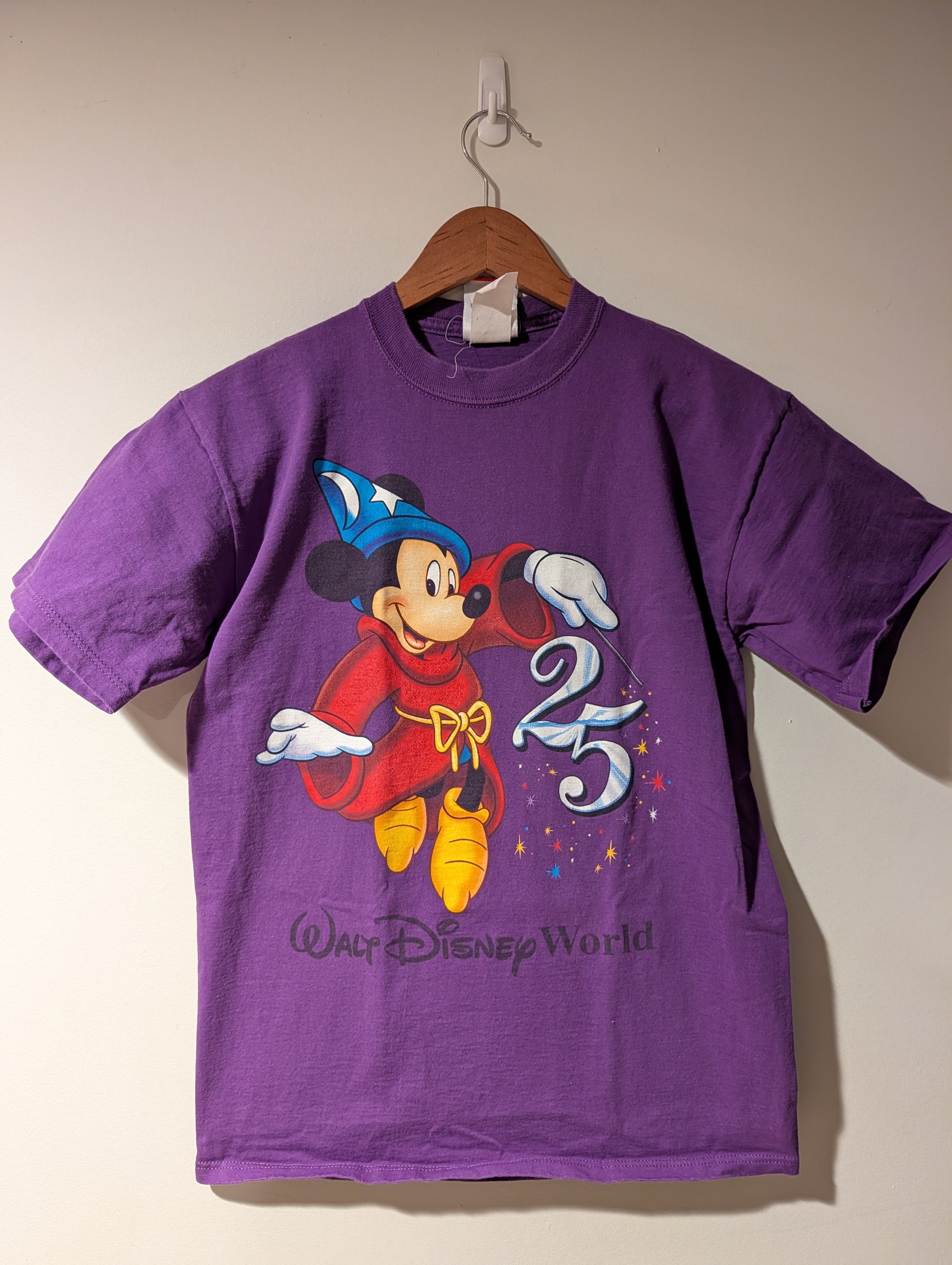 Disney Vintage Walt Disney World 25th Anniversary Sorcerer T-Shirt Size US M / EU 48-50 / 2 - 1 Thumbnail