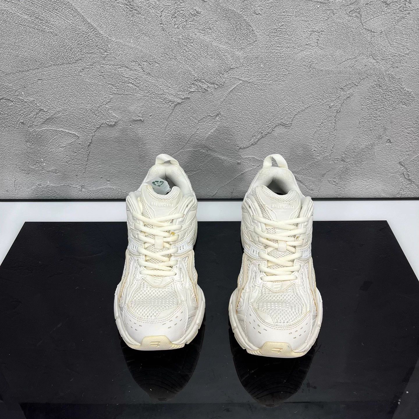 Balenciaga Balenciaga X-Pander trainers Like New size 38 Size US 7 / IT 37 - 2 Thumbnail
