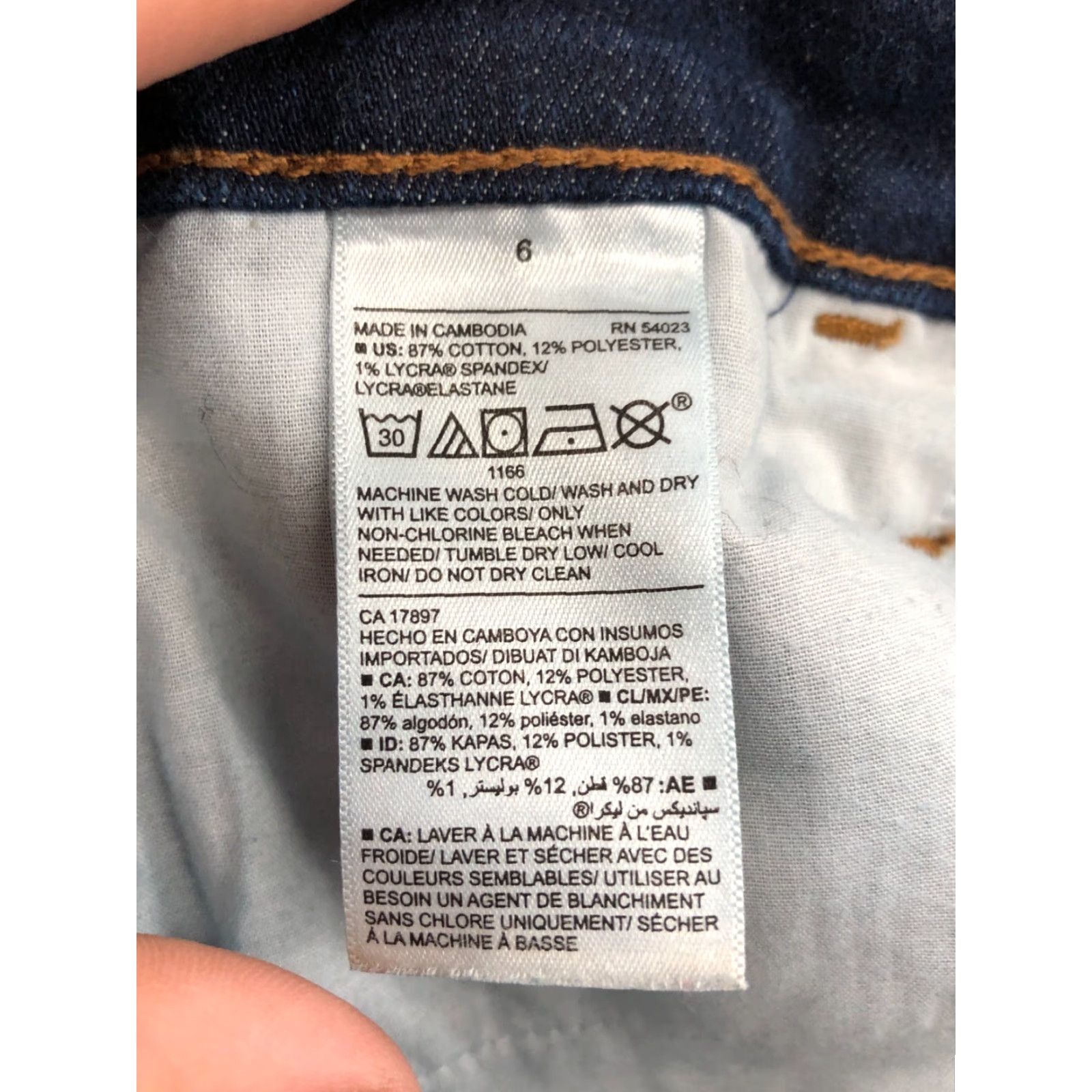 Old Navy Old Navy Boyfriend Shorts Womens Size 6 Mid Rise Dark Wash Blue Size 28" / US 6 / IT 42 - 6 Thumbnail