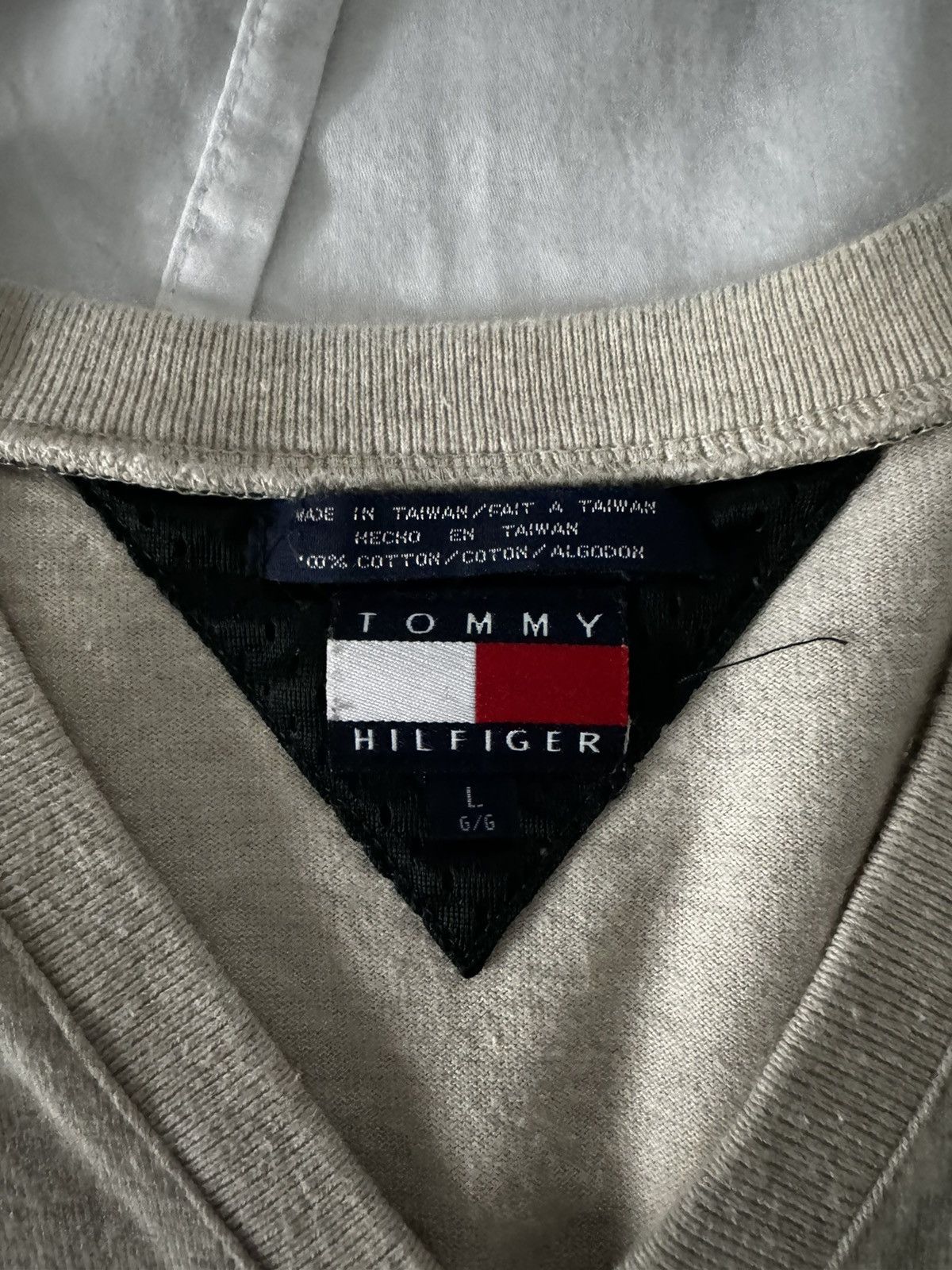 Tommy Hilfiger × Vintage Vintage Tommy Hilfiger Athletics Longsleeve Size US L / EU 52-54 / 3 - 4 Thumbnail