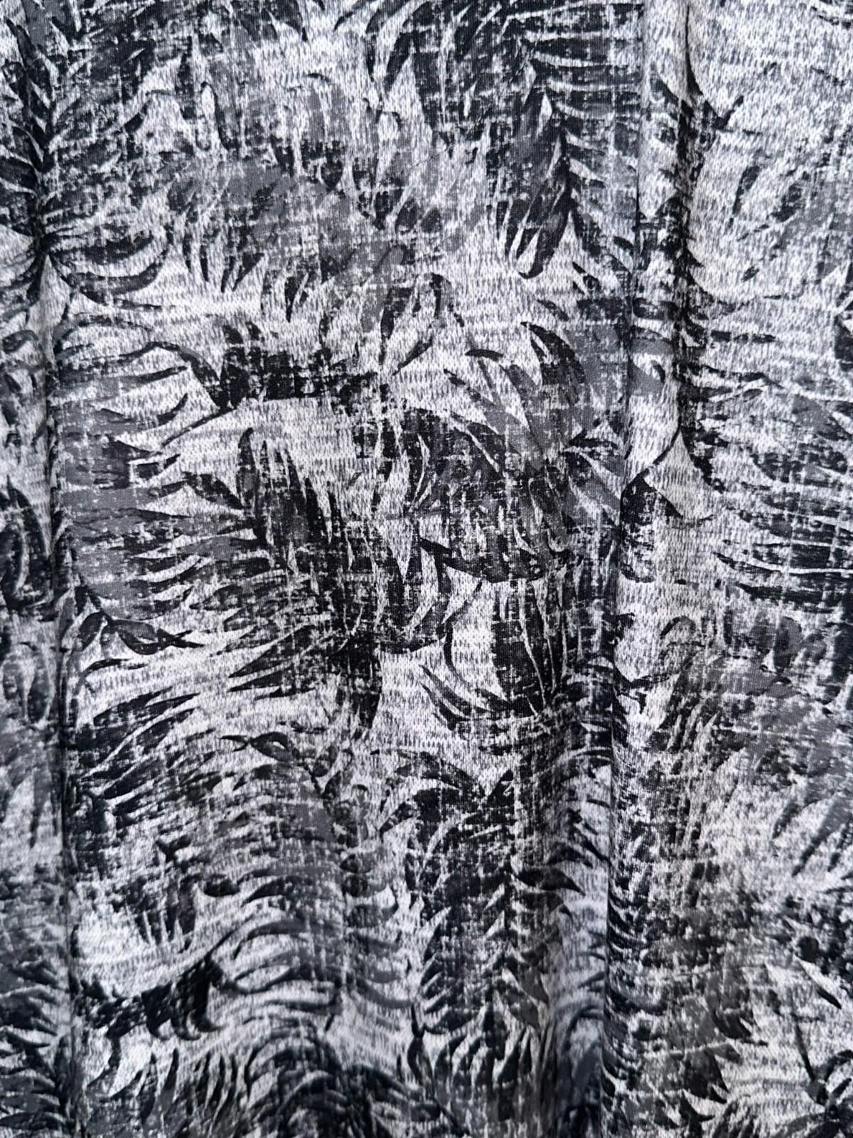 Chaps CHAPS Performance | Tropical Print | M | Classic Fit Size US M / EU 48-50 / 2 - 6 Thumbnail