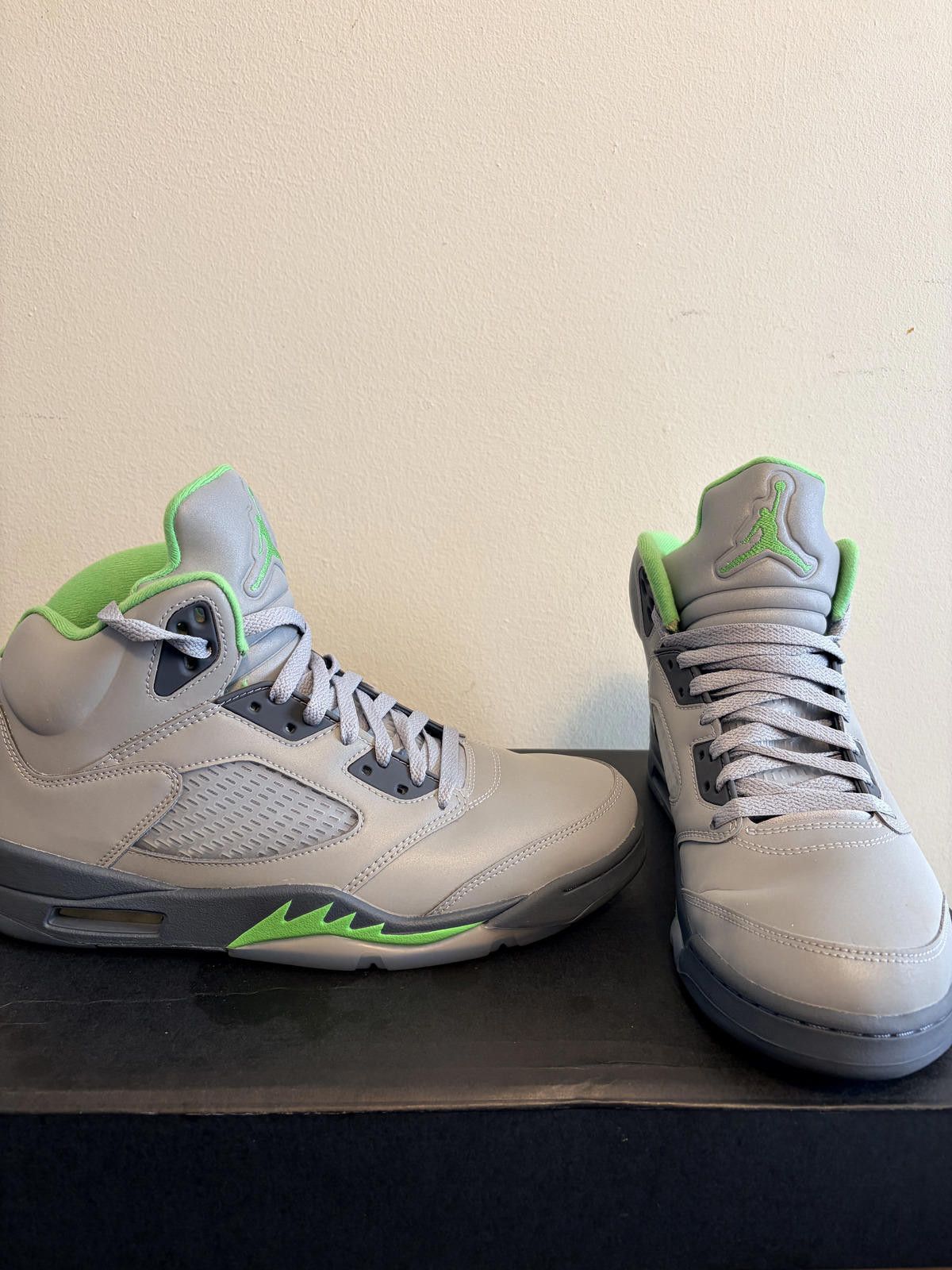 Jordan Brand Air Jordan 5 Retro Green Bean Silver/Grey Shoe (Size 10.5) Size US 10.5 / EU 43-44 - 5 Thumbnail