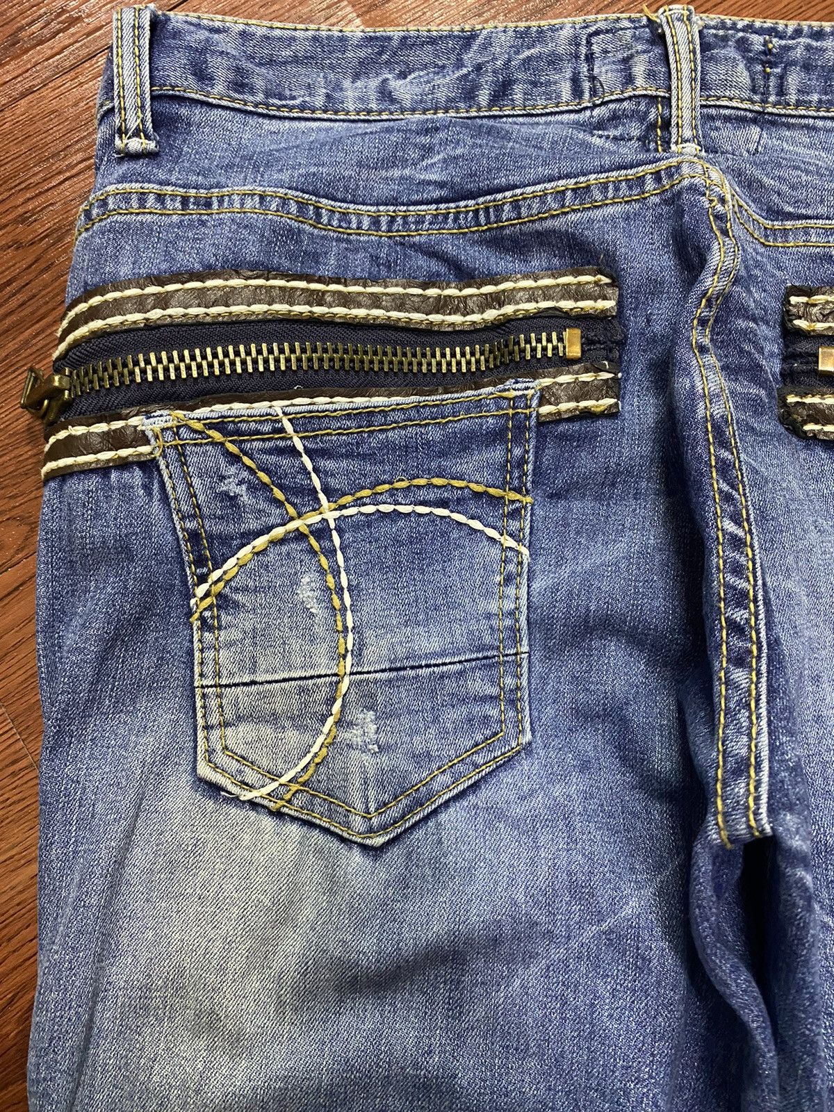 Japanese Brand Japanese Brands Lolita Y2K Distressed Skinny Jeans Size US 32 / EU 48 - 9 Thumbnail