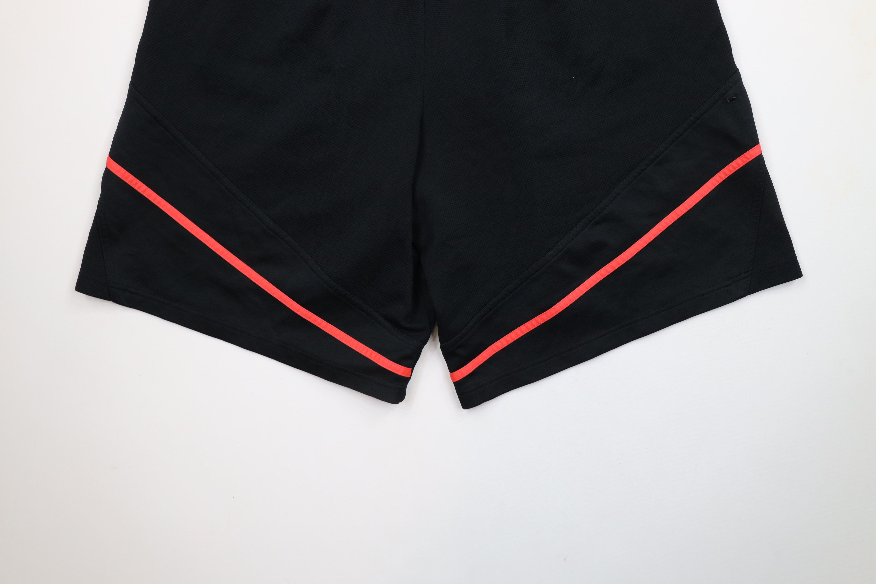 Nike × Vintage Vintage Nike Air Jordan Out Heavyweight Basketball Shorts Size US 36 / EU 52 - 13 Thumbnail