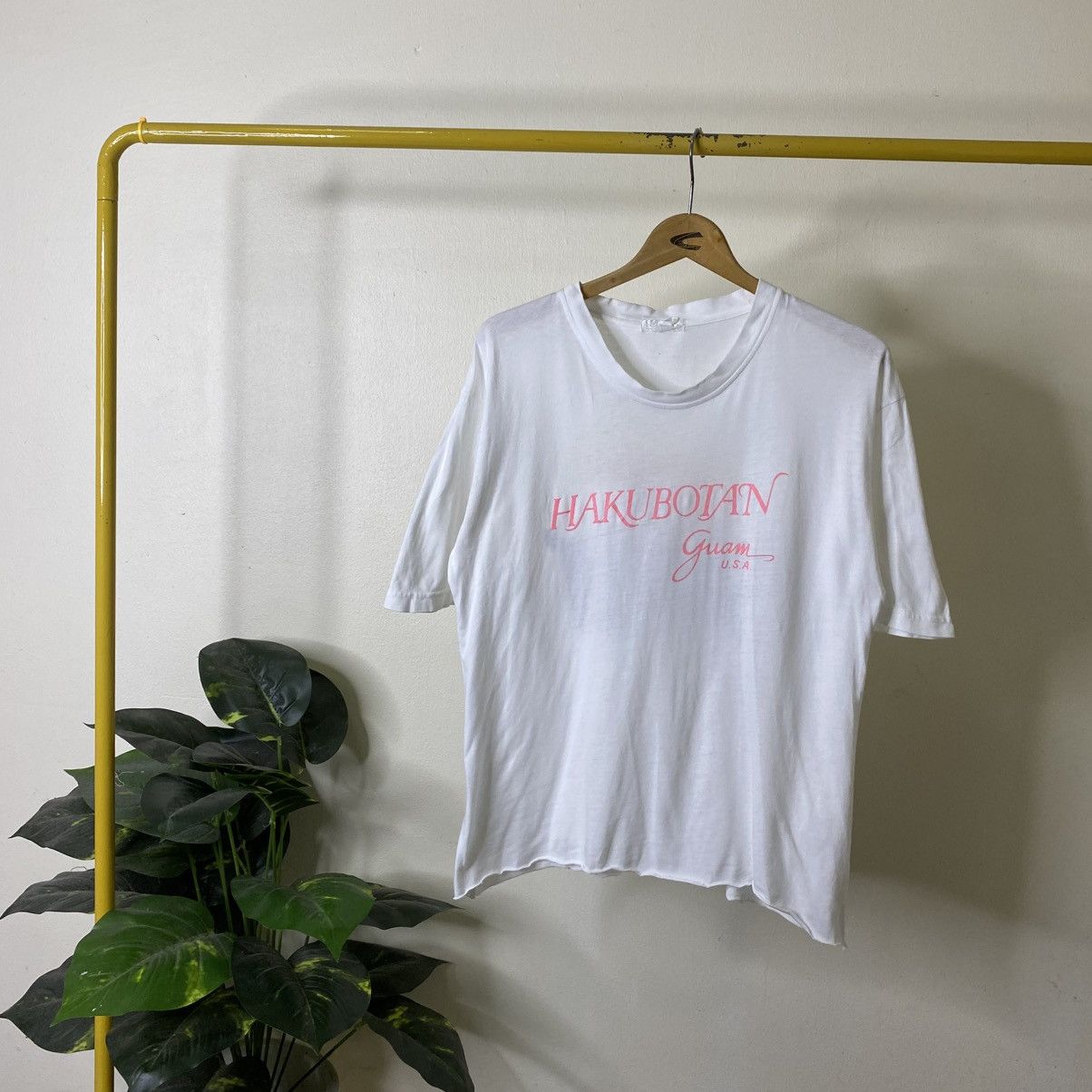 Vintage 1990s Hakubotan Guam Hawaii Surfing Surf T Shirt Size US L / EU 52-54 / 3 - 4 Thumbnail