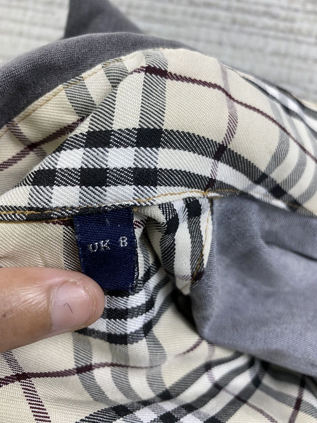 Burberry × Vintage Vintage Burberry London Made in England Nova Check Buttoned Size US S / EU 44-46 / 1 - 8 Thumbnail